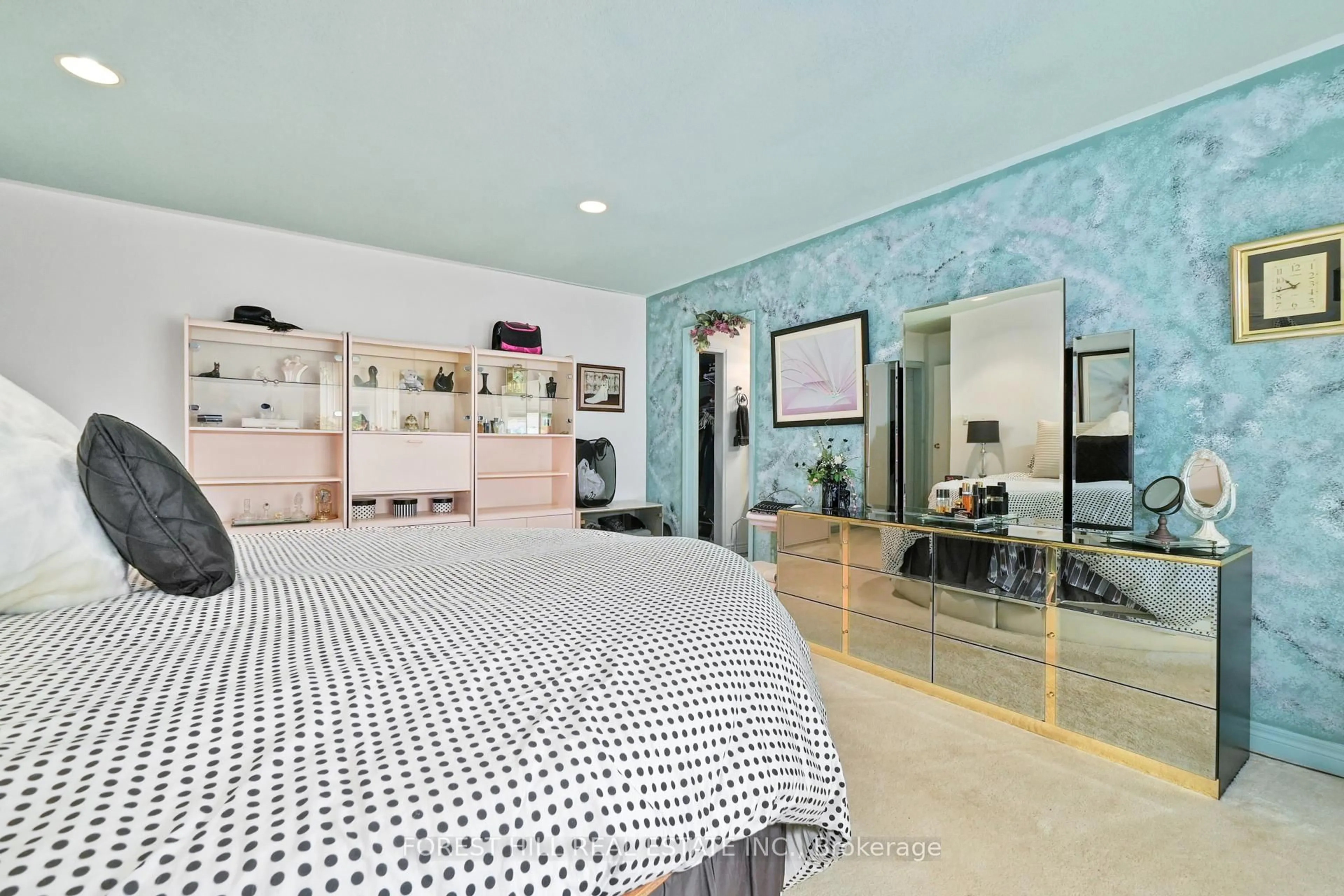 A pic of a room for 285 Cottonwood Dr, Peterborough West Ontario K9J 6N5