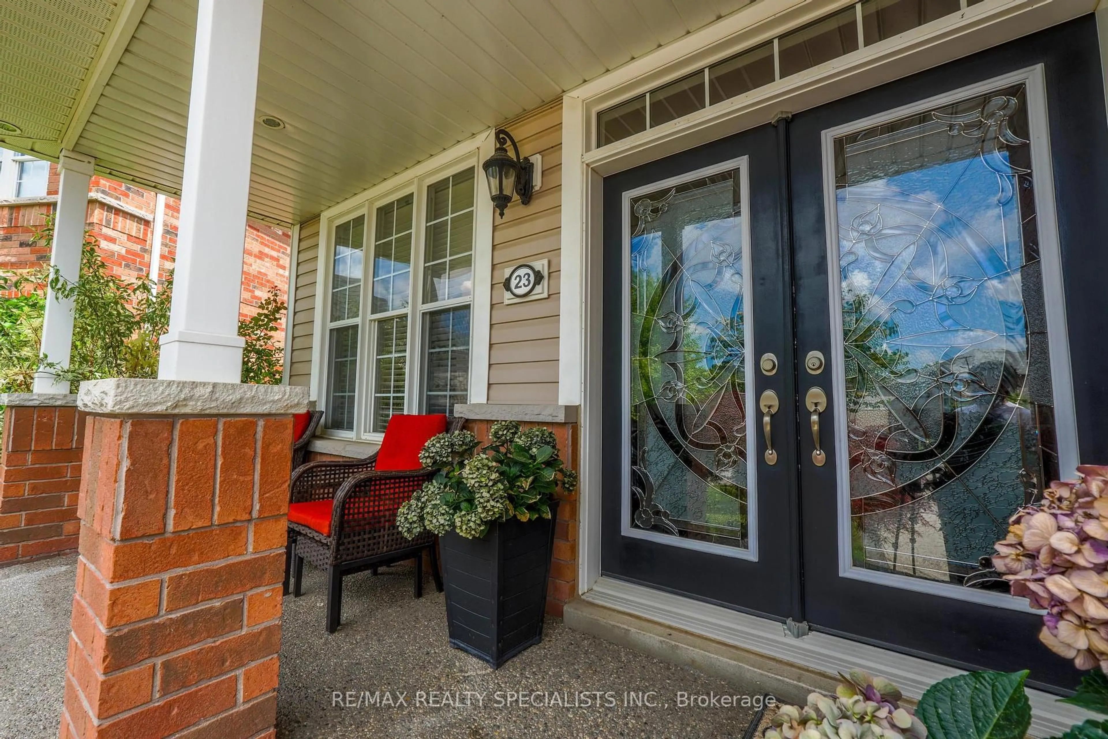 Indoor entryway for 23 Mathews Crt, Brant Ontario N3T 0A9