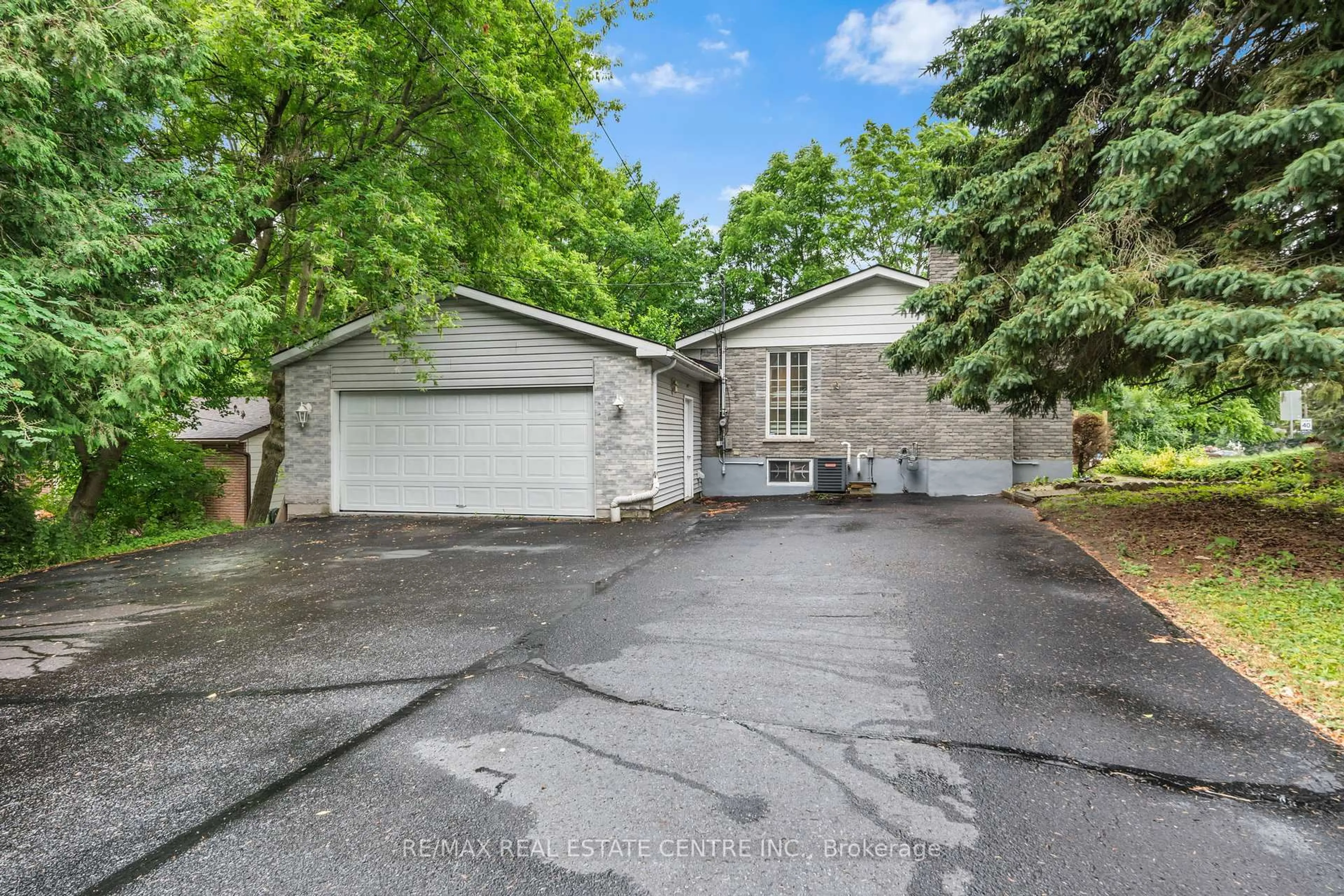 Unknown for 687 High Gate Park Dr, Kingston Ontario K7M 5Z7