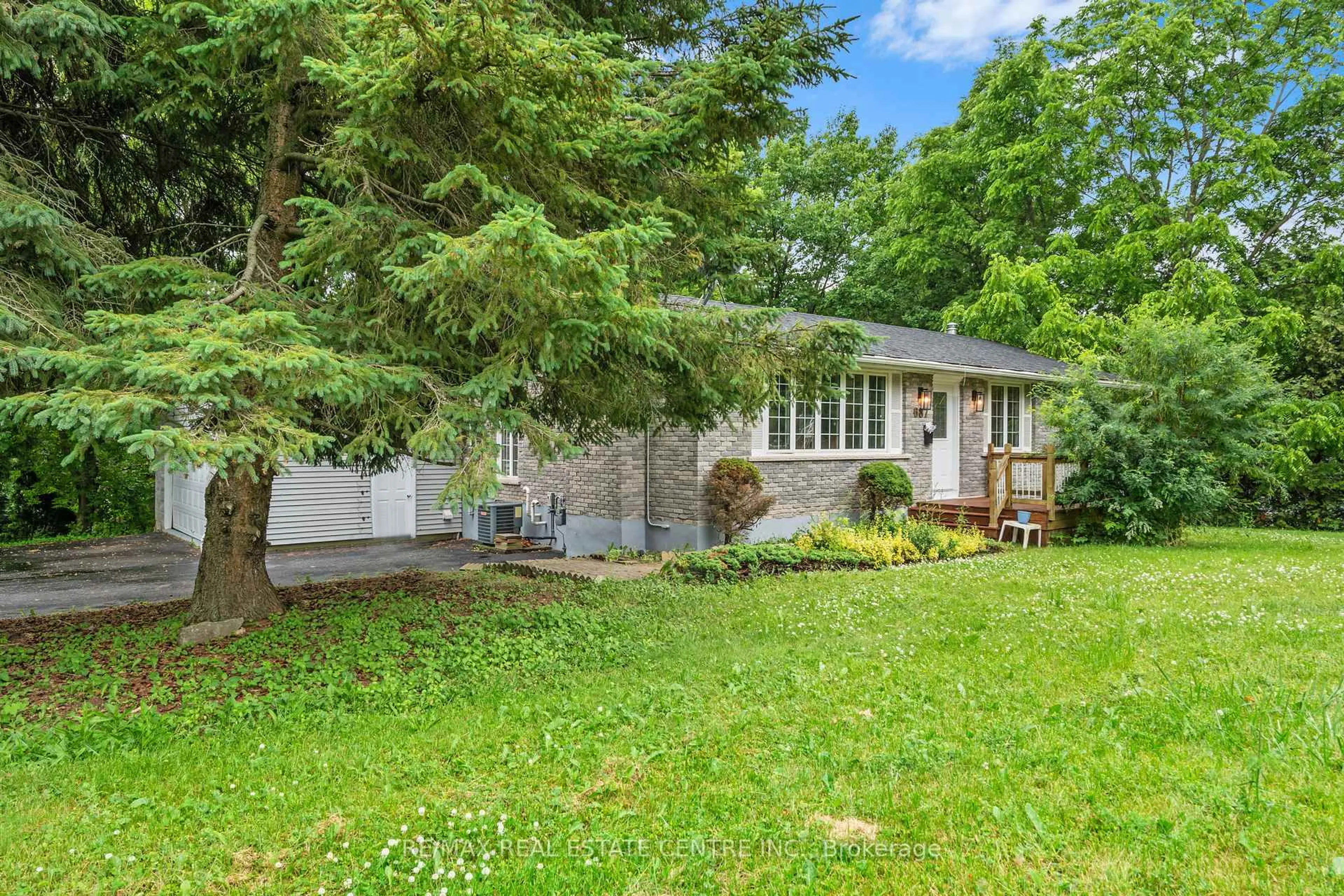 Unknown for 687 High Gate Park Dr, Kingston Ontario K7M 5Z7