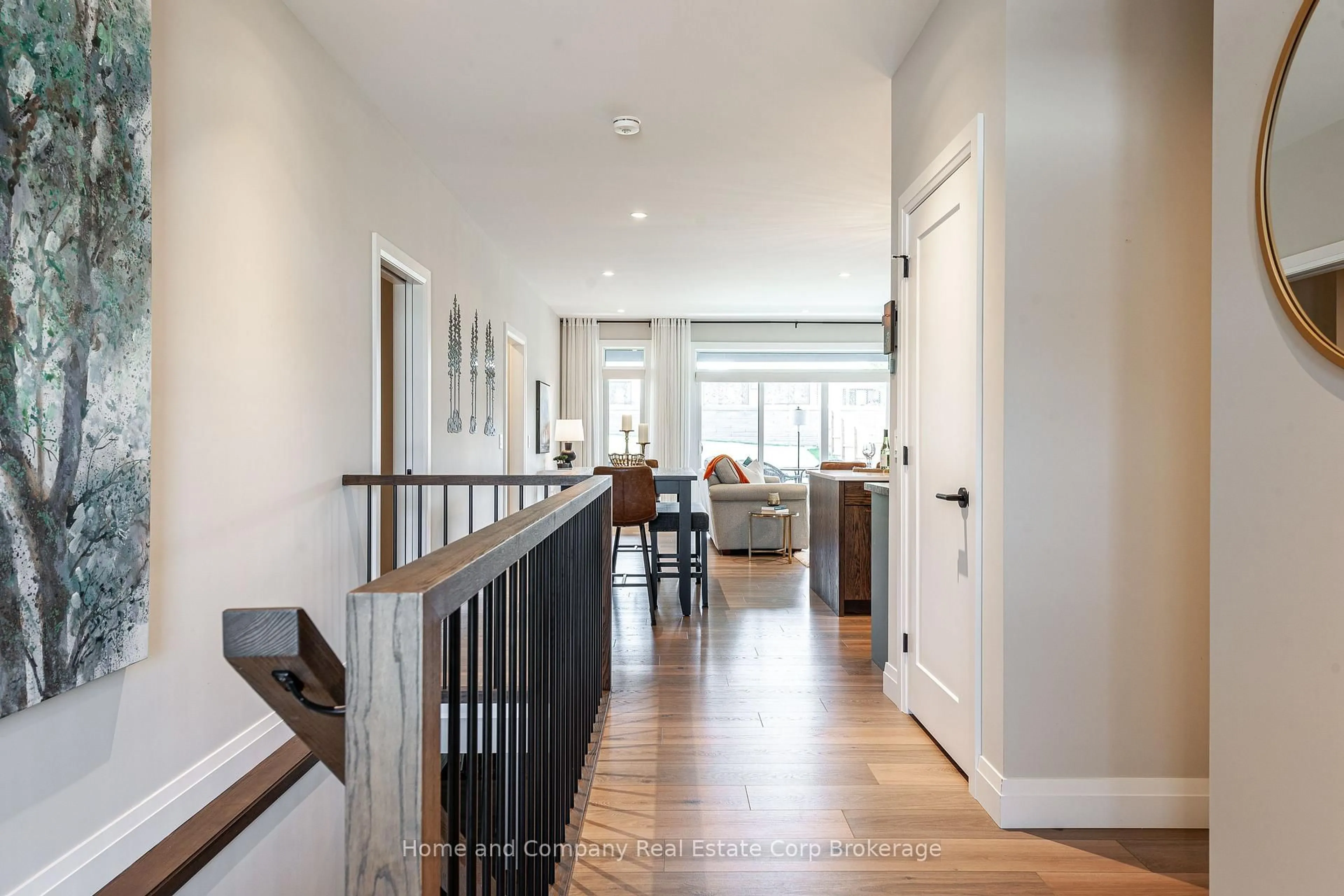 Indoor entryway for 44 Ridgewood Cres, St. Marys Ontario N4X 1E8