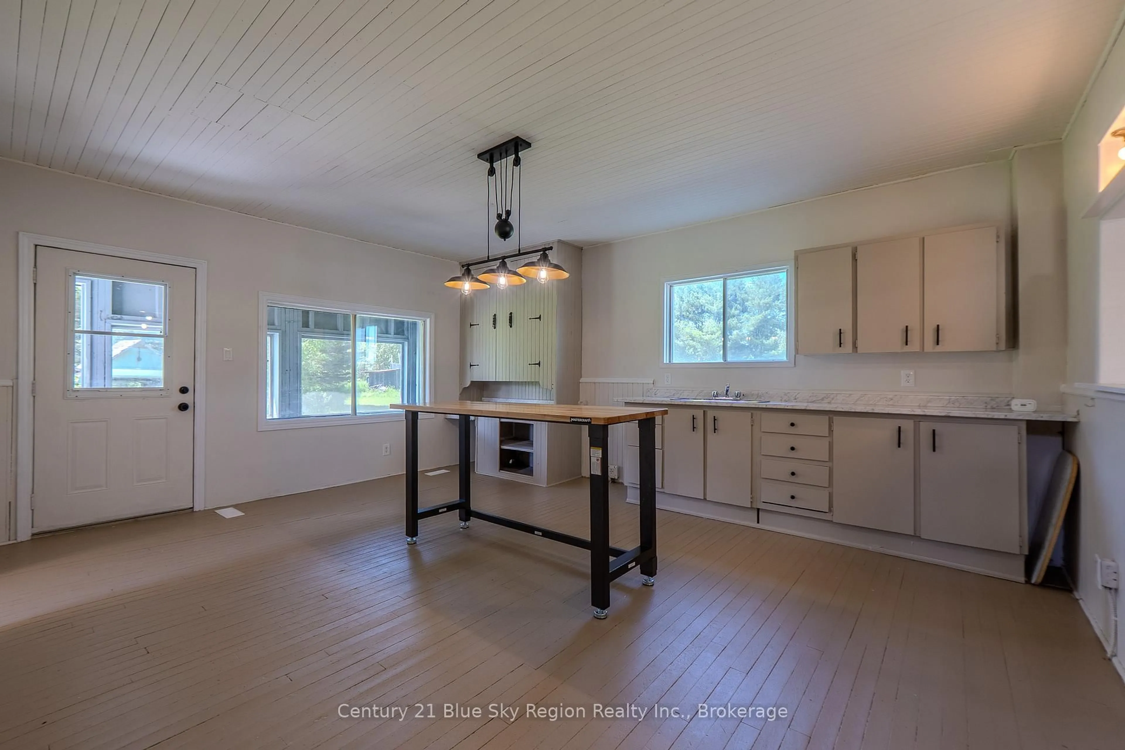 Open concept kitchen, ceramic/tile floor for 2 Desaulniers Rd, West Nipissing Ontario P0H 1M0