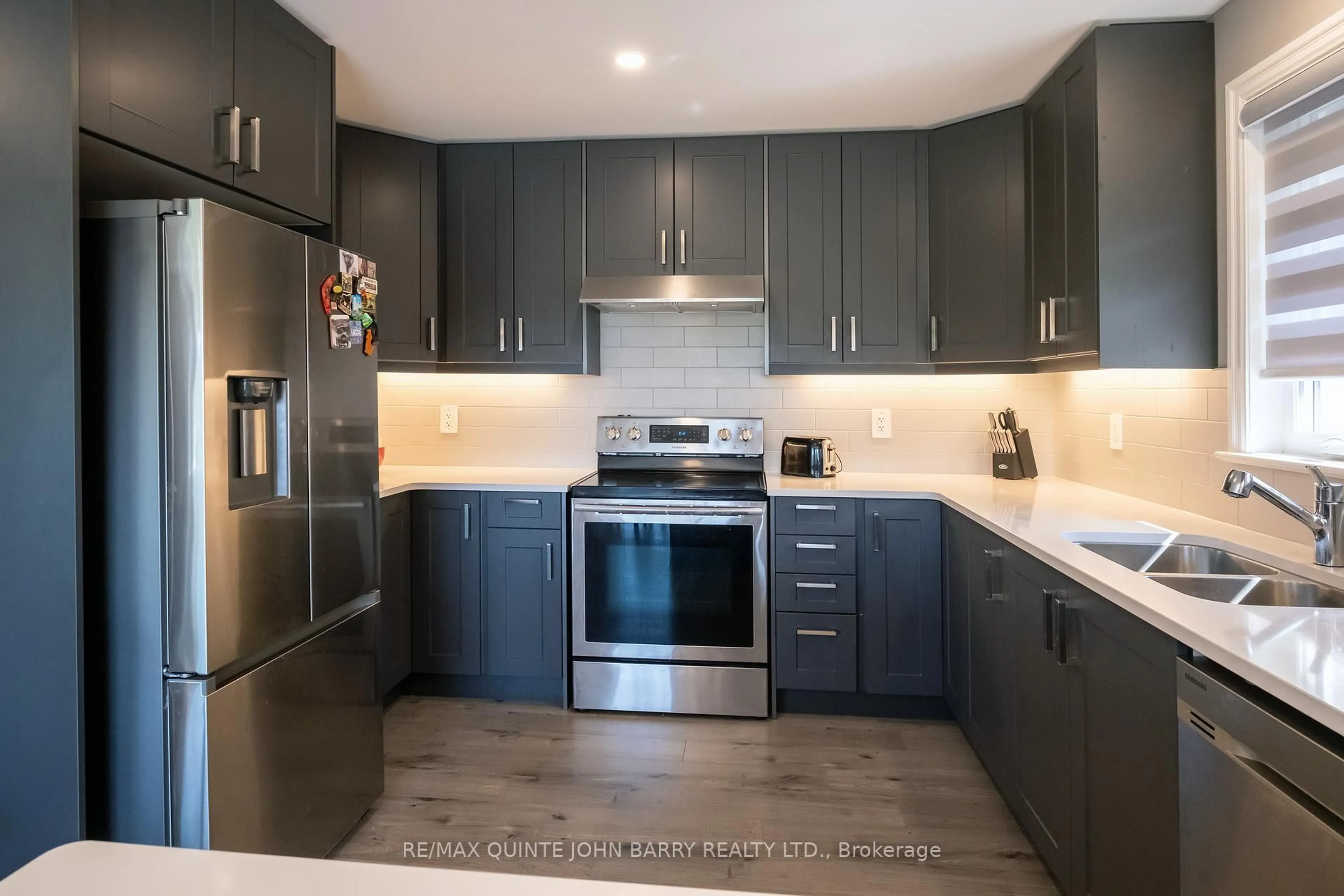 Contemporary kitchen, ceramic/tile floor for 29 Cattail Cres, Quinte West Ontario K8V 0J3