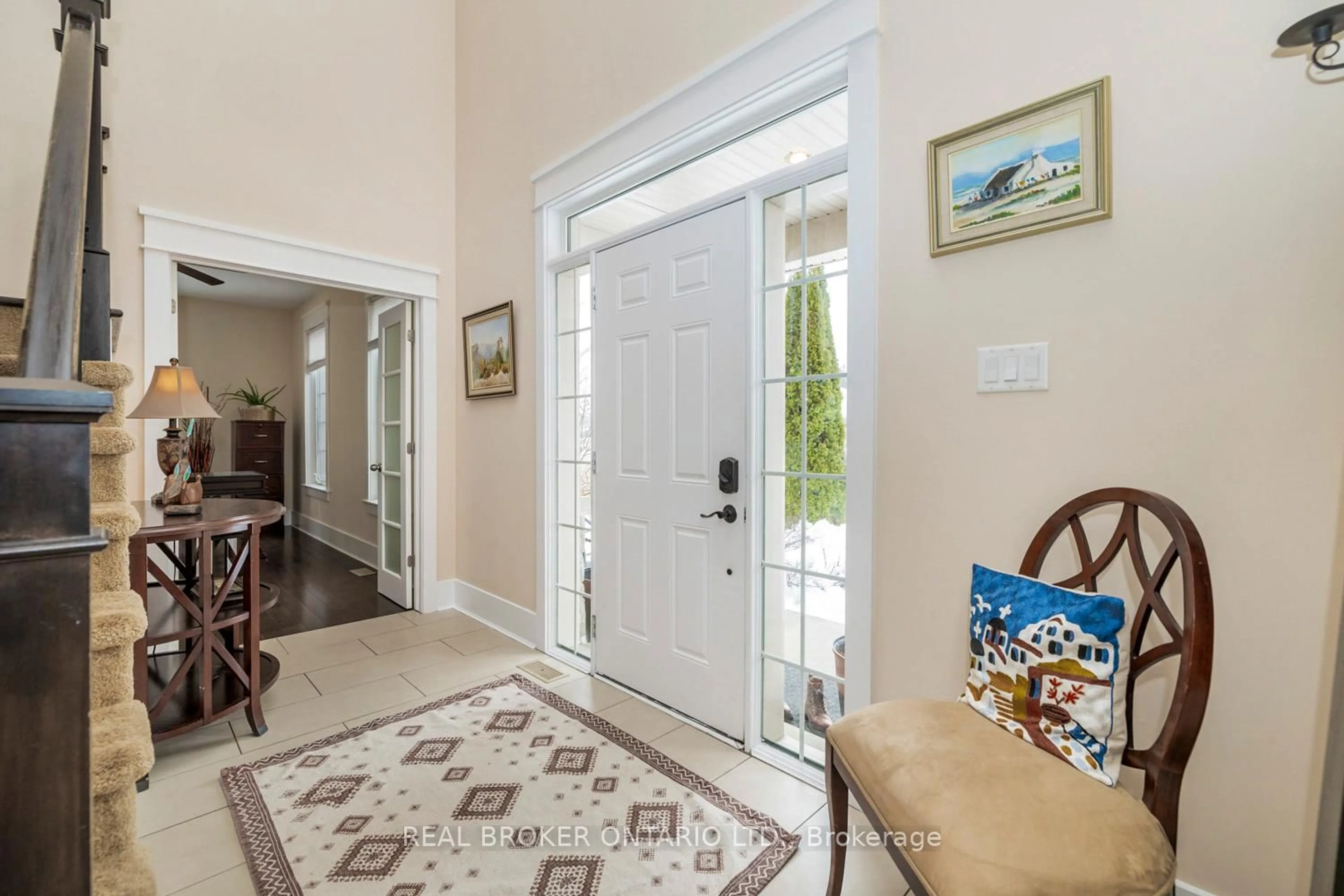 Indoor entryway for 221 Jensen Crt, Carp Ontario K0A 1L0