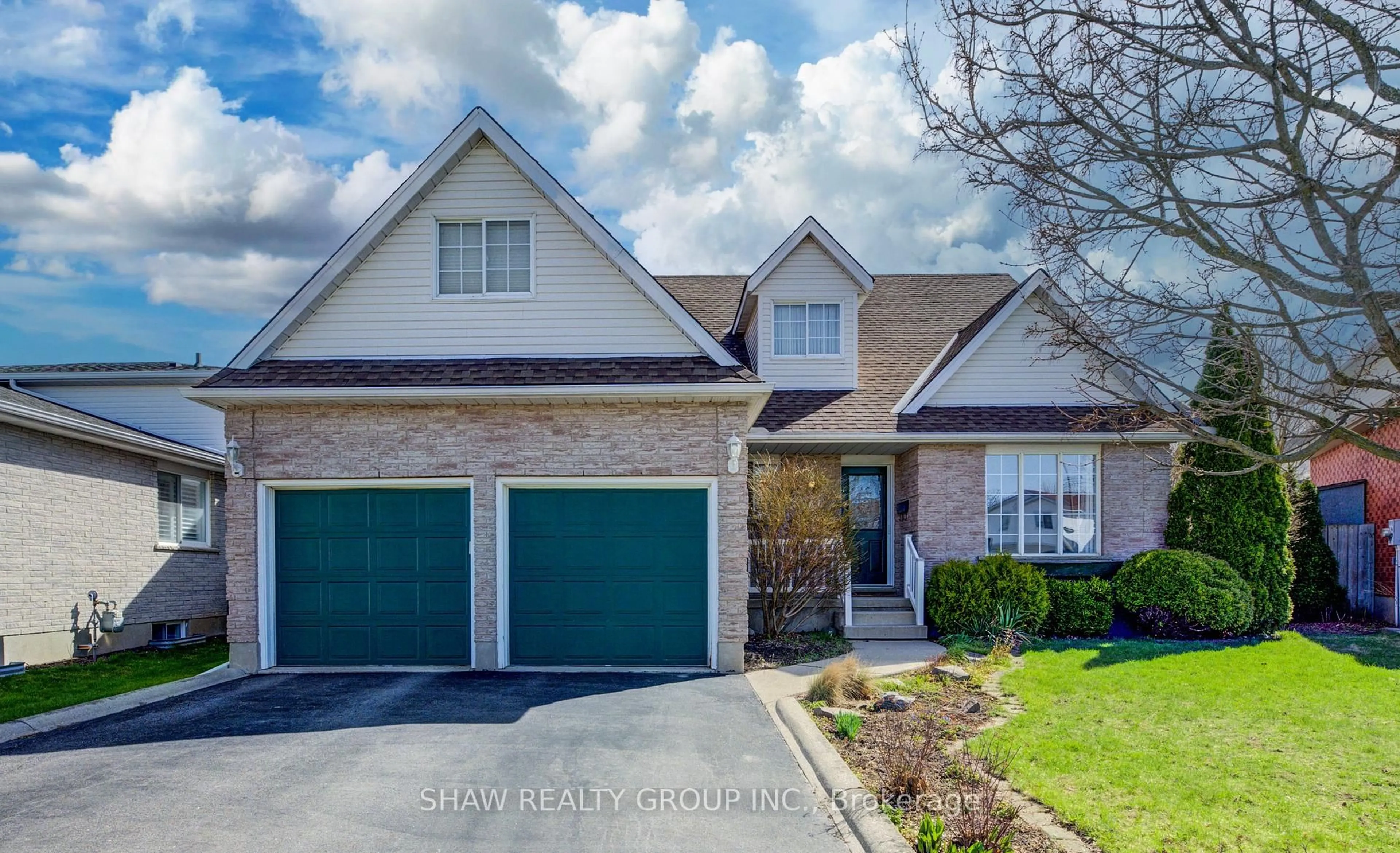 Home with brick exterior material, street for 115 Nathan Crt, Cambridge Ontario N1P 1C1