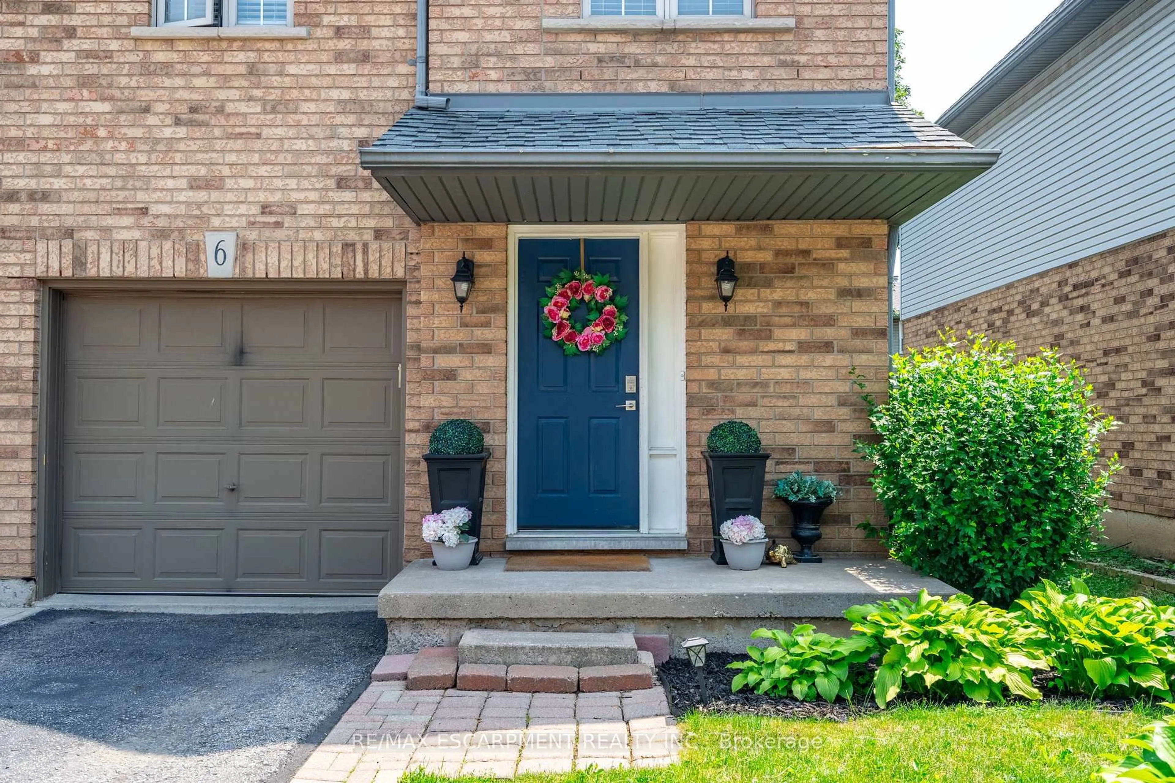 Home with brick exterior material, street for 565 Rymal Rd #6, Hamilton Ontario L8W 3Y2