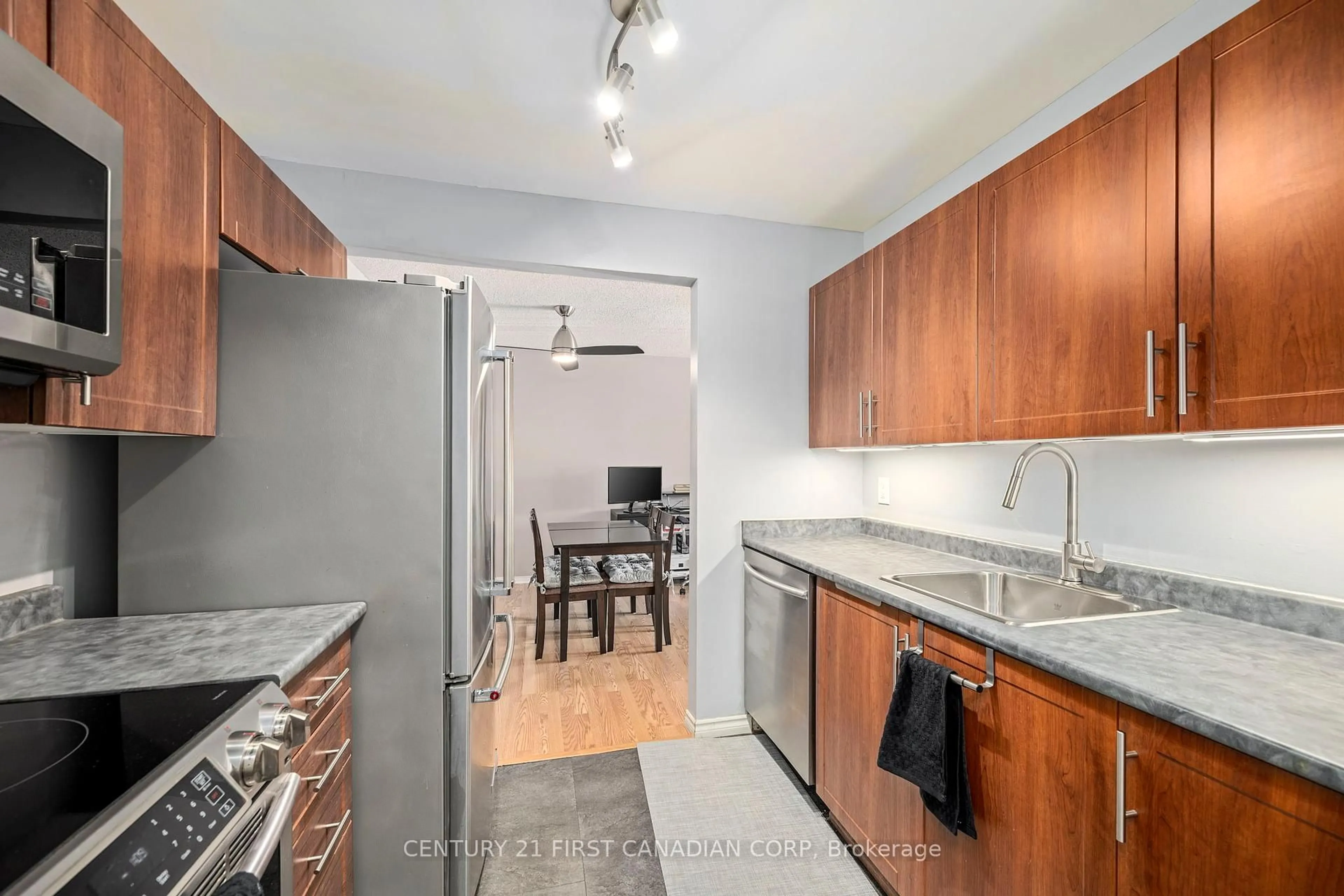 Standard kitchen, unknown for 739 Deveron Cres #203, London South Ontario N5Z 4Y1