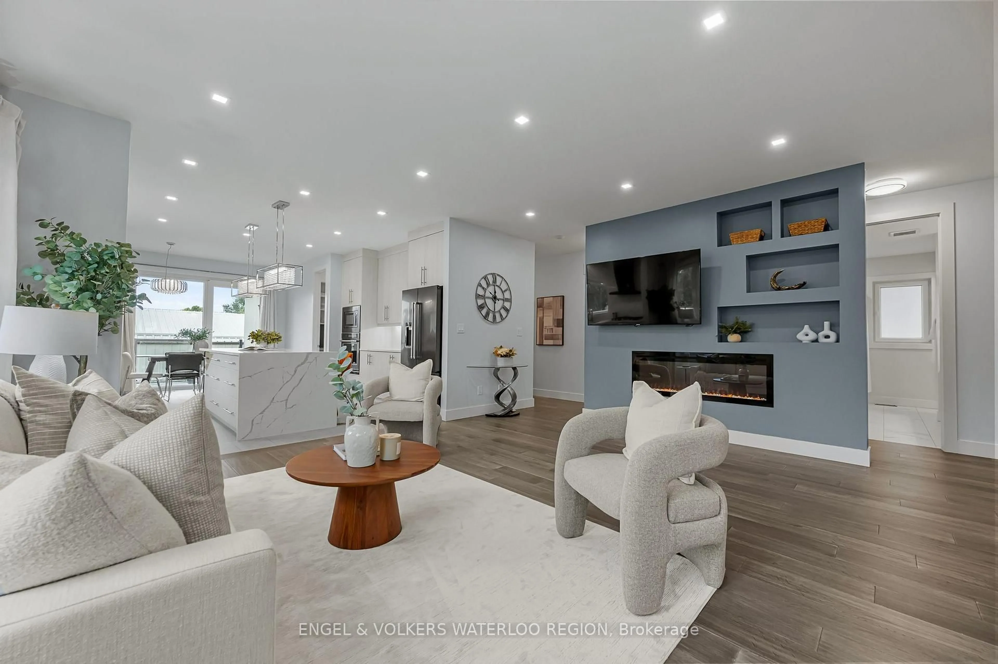 Living room with furniture, unknown for 24 Sylvia St, Kitchener Ontario N2K 1E7
