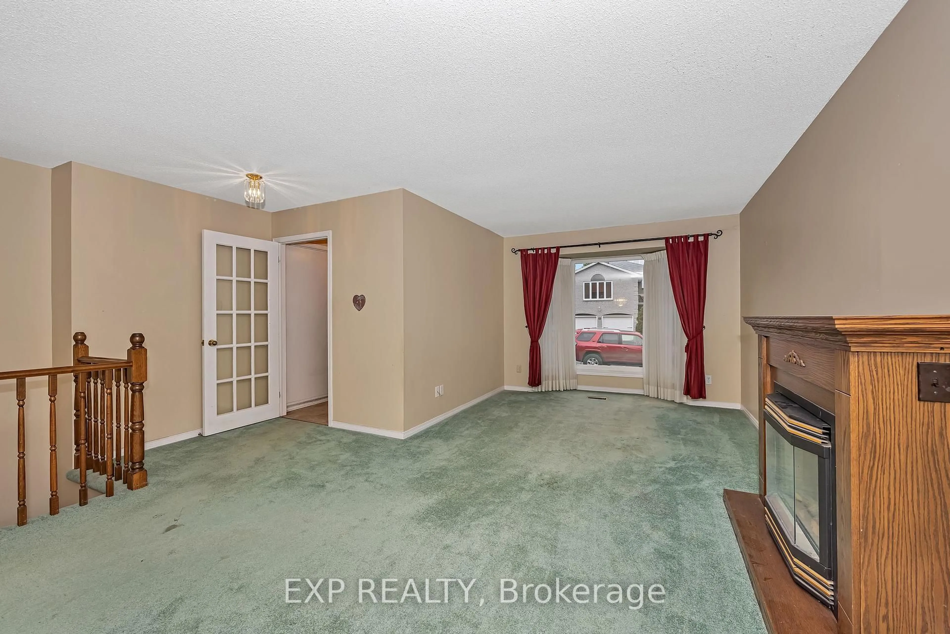 A pic of a room for 1 Pickwick Dr, Ottawa Ontario K2J 3G2