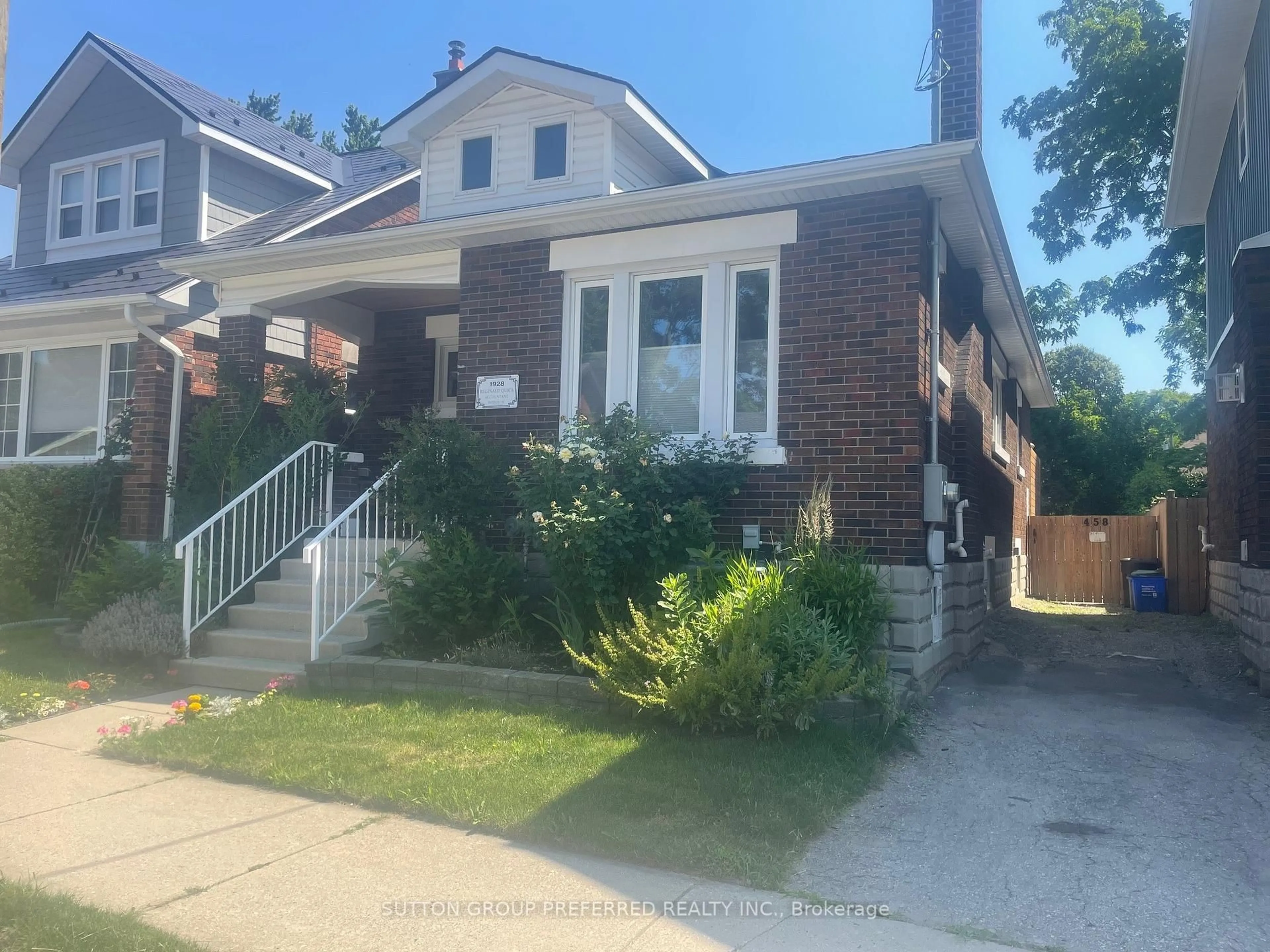 Home with brick exterior material, street for 458 Woodman Ave, London East Ontario N5W 3Z9