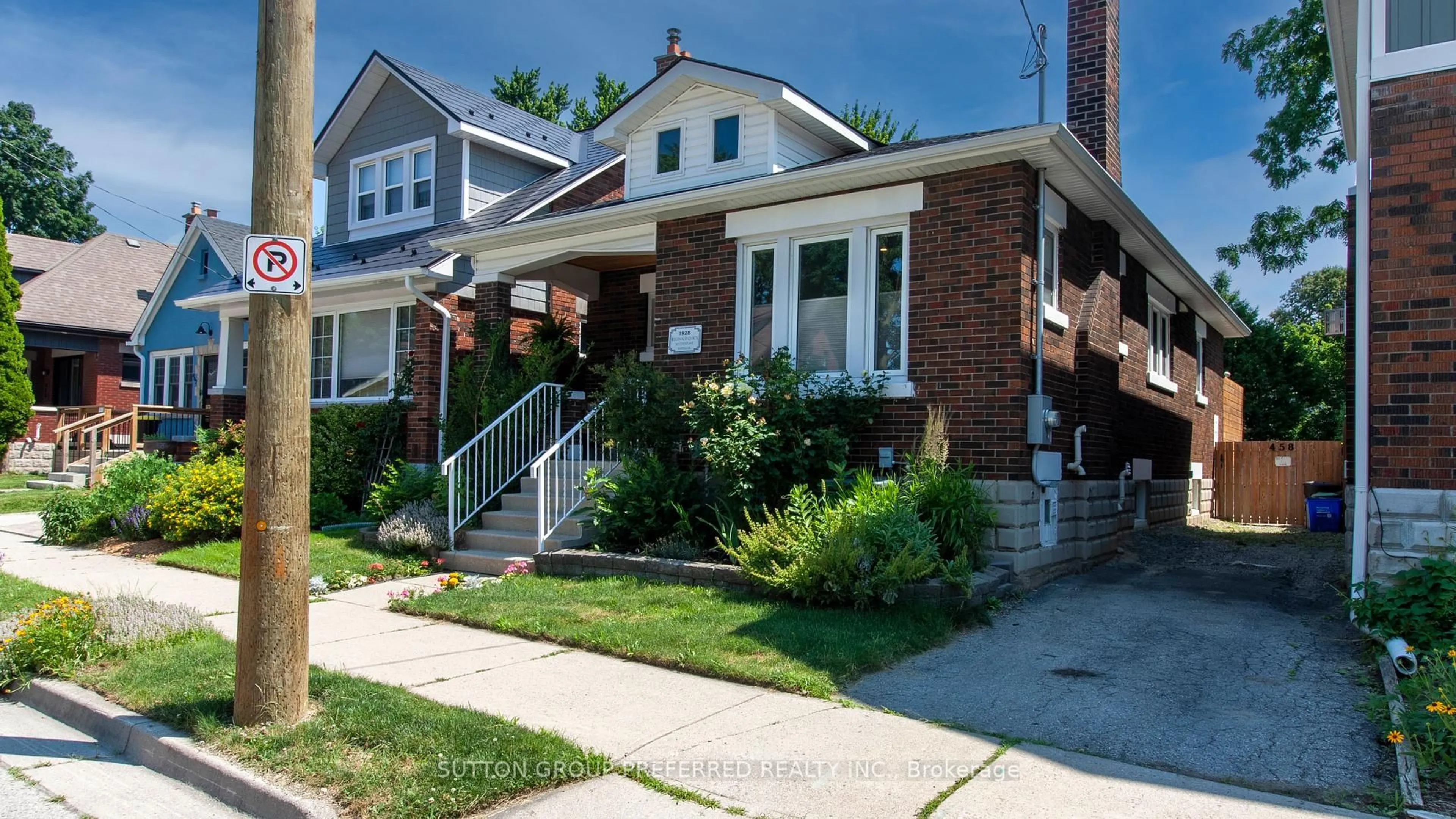 Home with brick exterior material, street for 458 Woodman Ave, London East Ontario N5W 3Z9