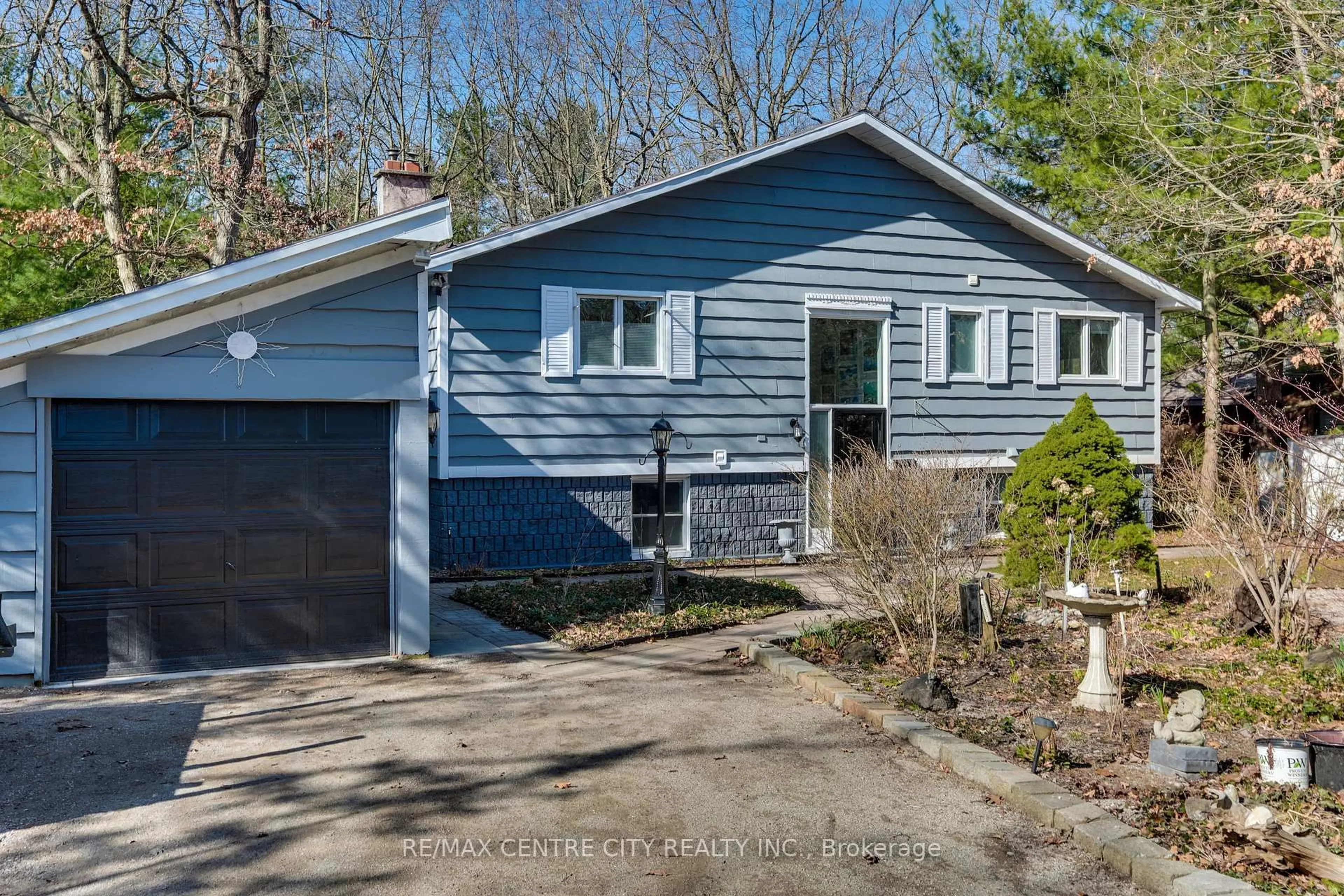 Home with vinyl exterior material, street for 10161 Andrea St, Lambton Shores Ontario N0M 2L0