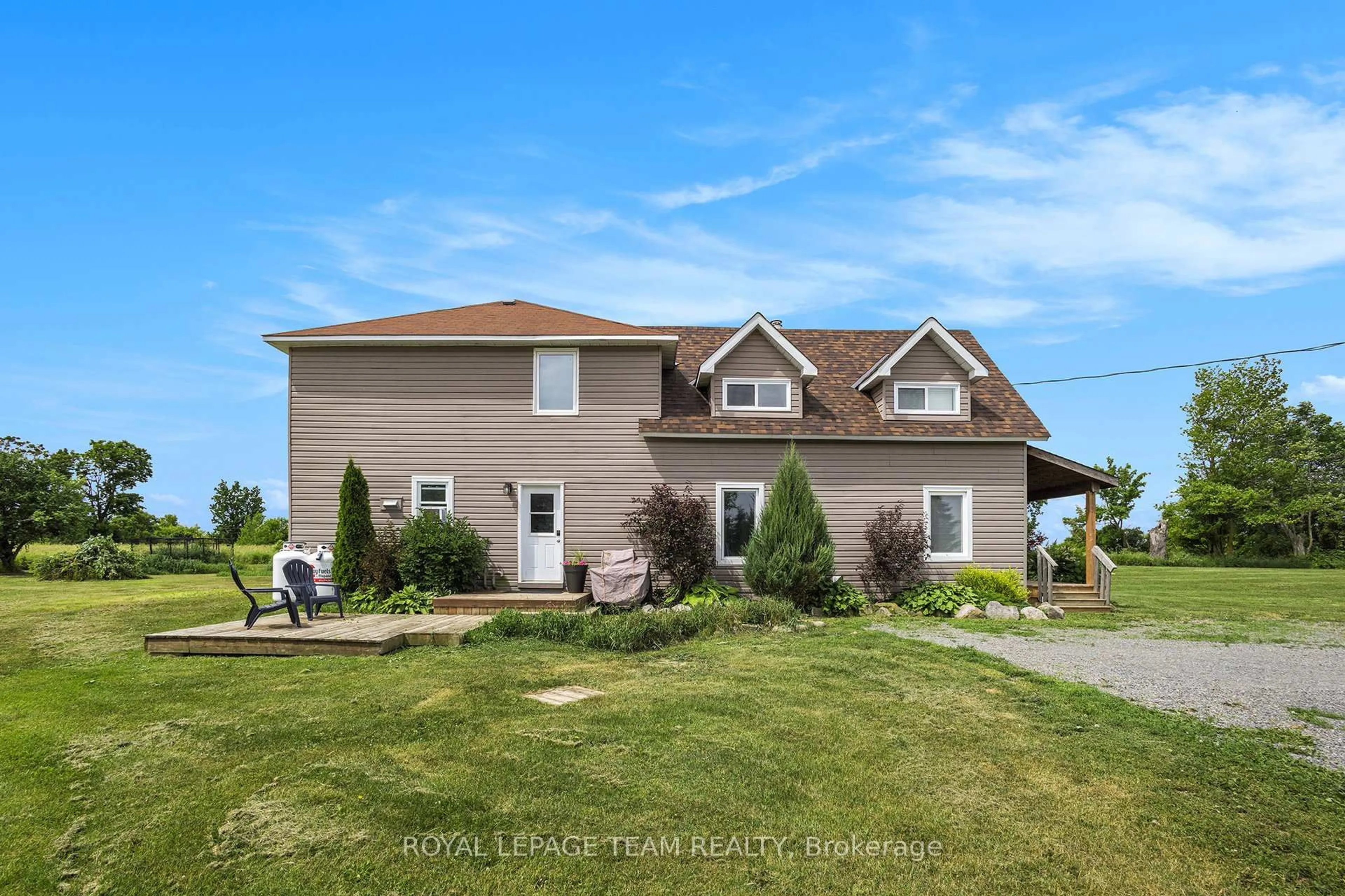Home with vinyl exterior material, water/lake/river/ocean view for 13034 Boyne Rd, North Dundas Ontario K0C 1H0