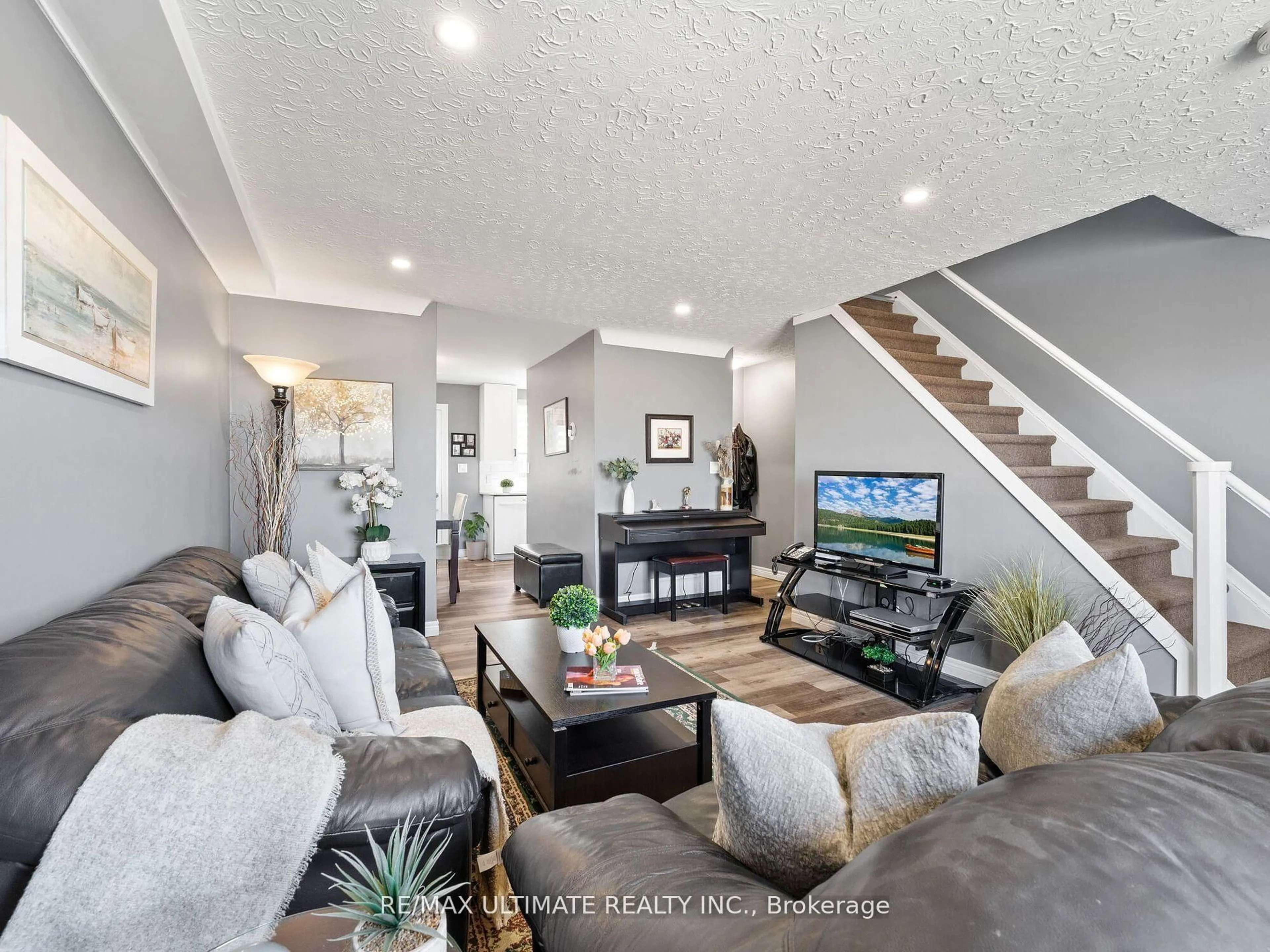 Living room with furniture, unknown for 252 Bertie St #3, Fort Erie Ontario L2A 1Z6