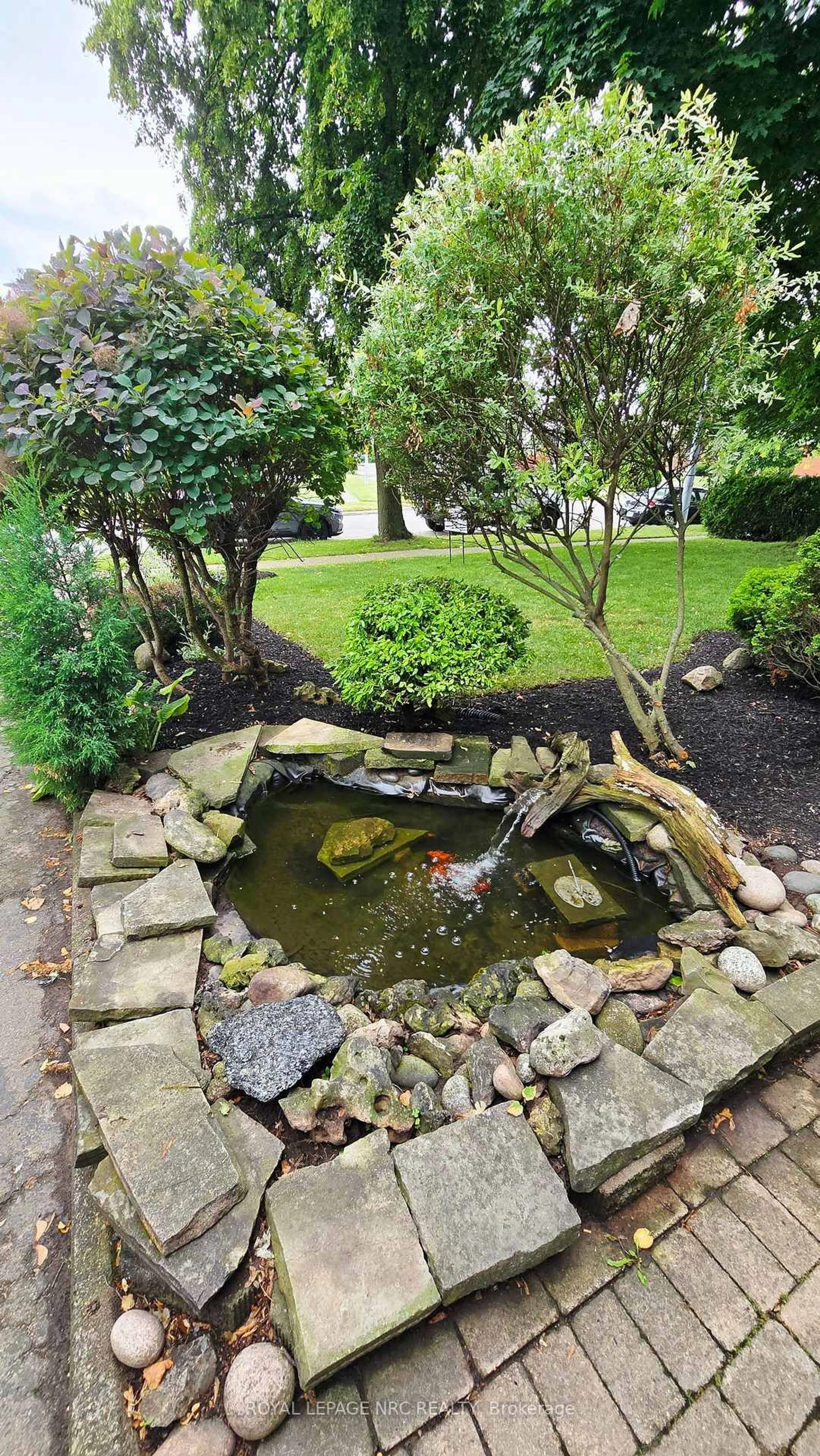 Patio, water/lake/river/ocean view for 34 McColl Dr, Welland Ontario L3C 3L7