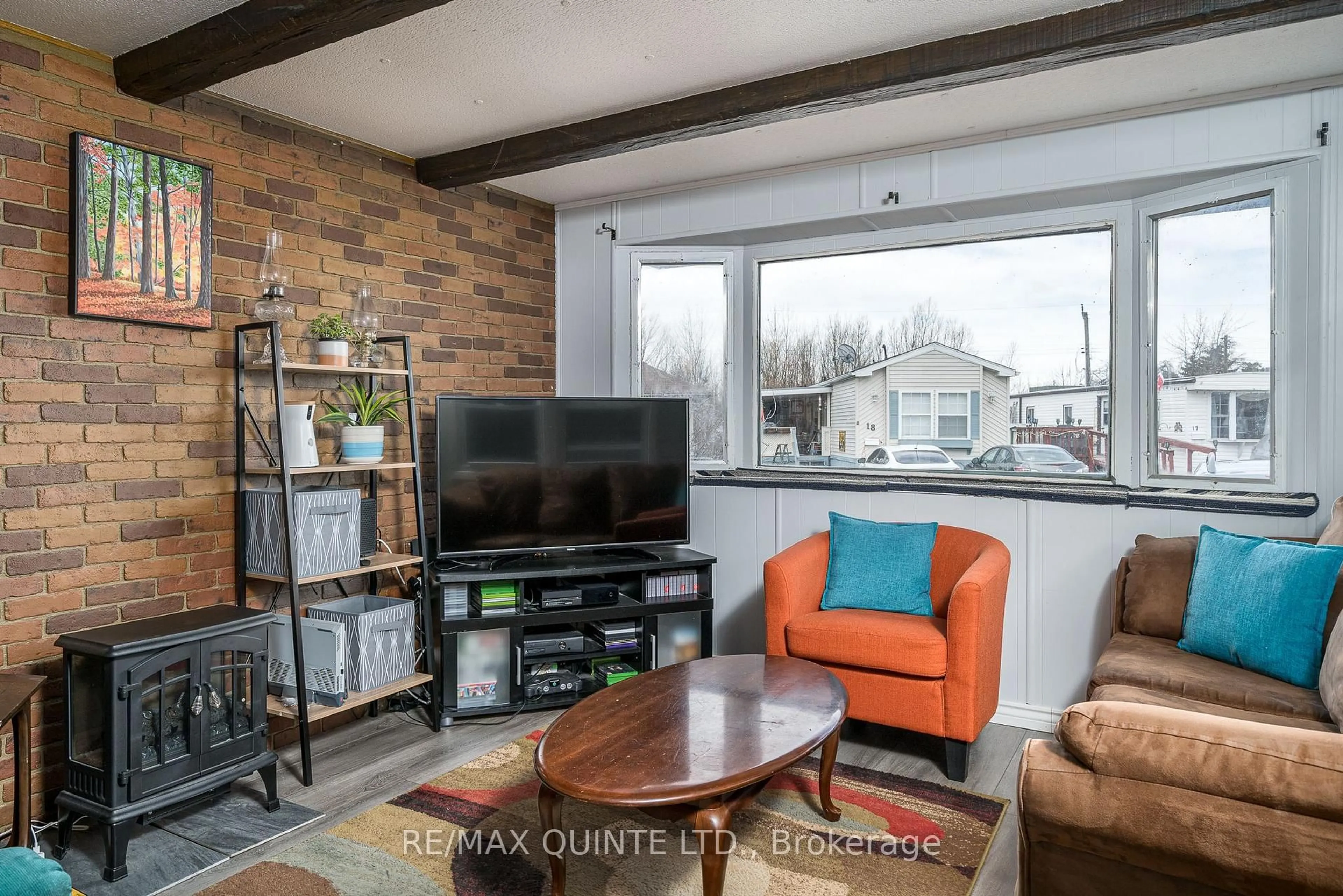 Living room with furniture, unknown for 311 Dundas St #47, Quinte West Ontario K8V 3E5
