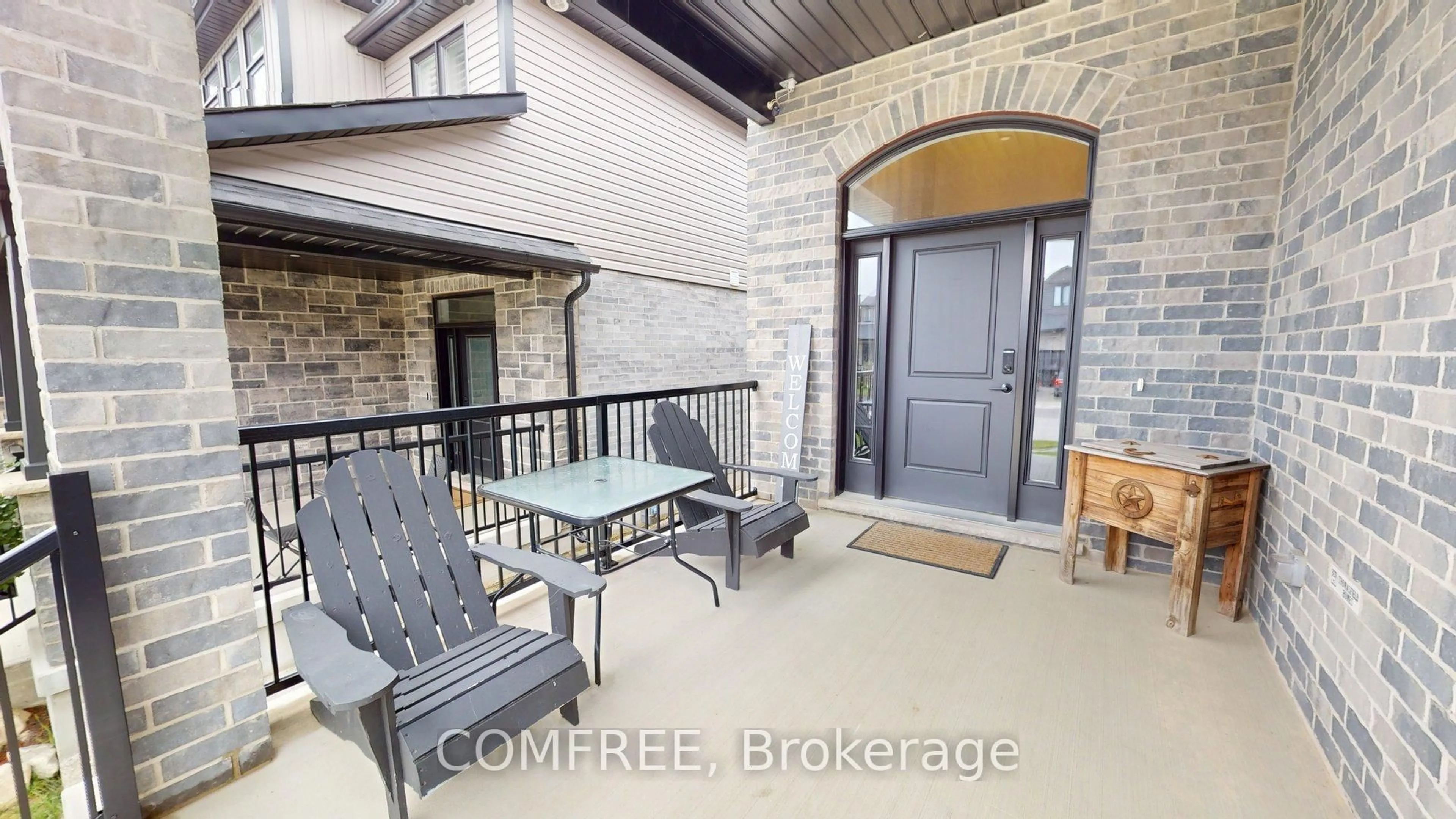 Patio, street for 16 Tindall Cres, East Luther Grand Valley Ontario L9W 7R8