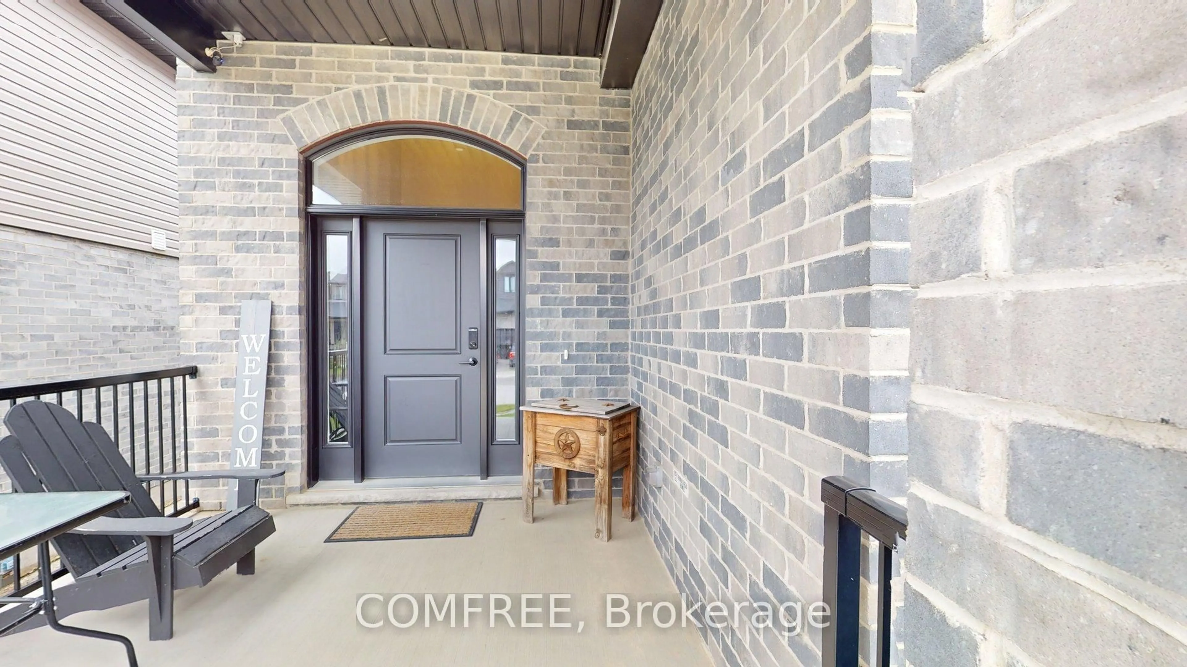 Indoor entryway for 16 Tindall Cres, East Luther Grand Valley Ontario L9W 7R8