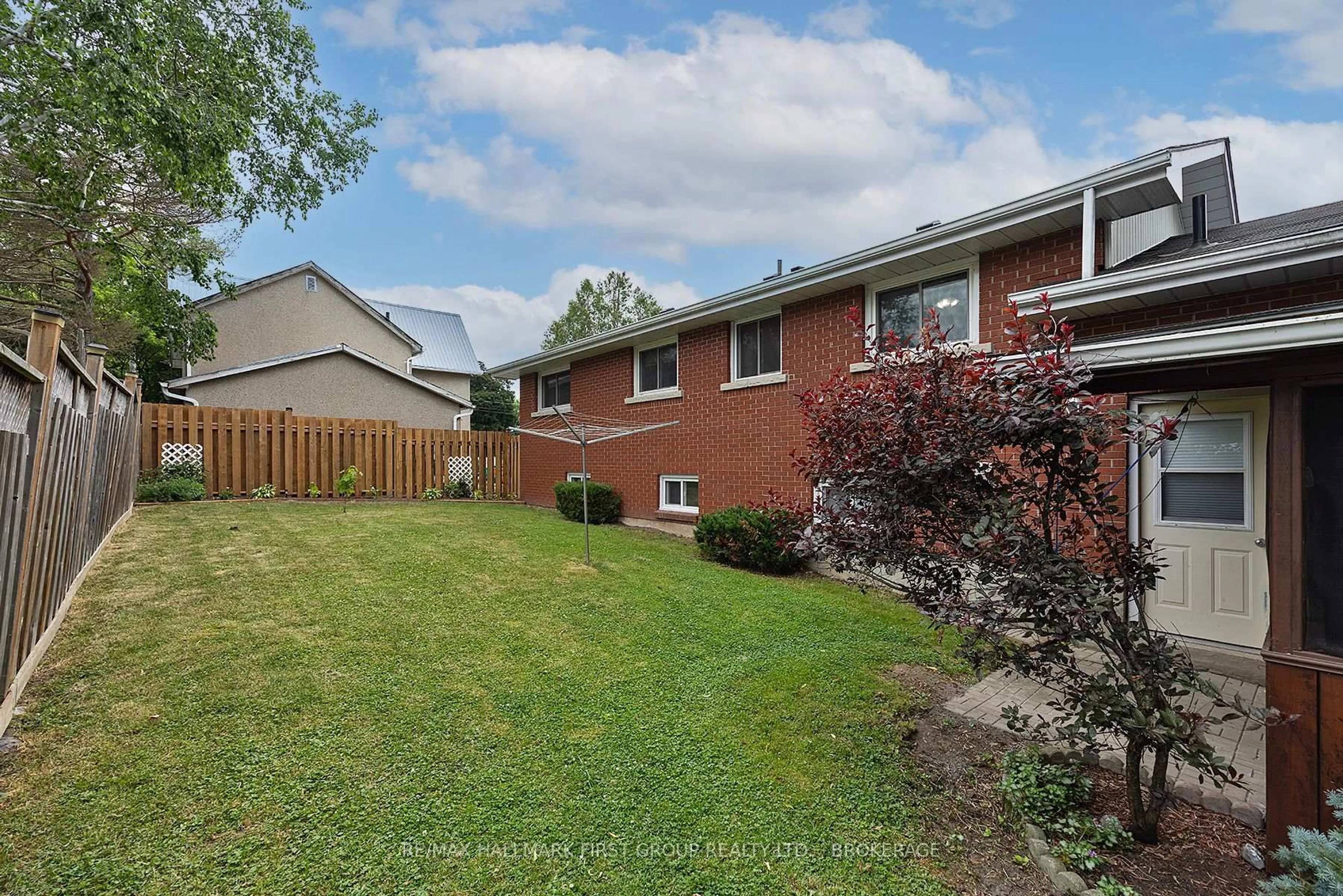 Unknown for 73 Water St, Napanee Ontario K7R 1V6