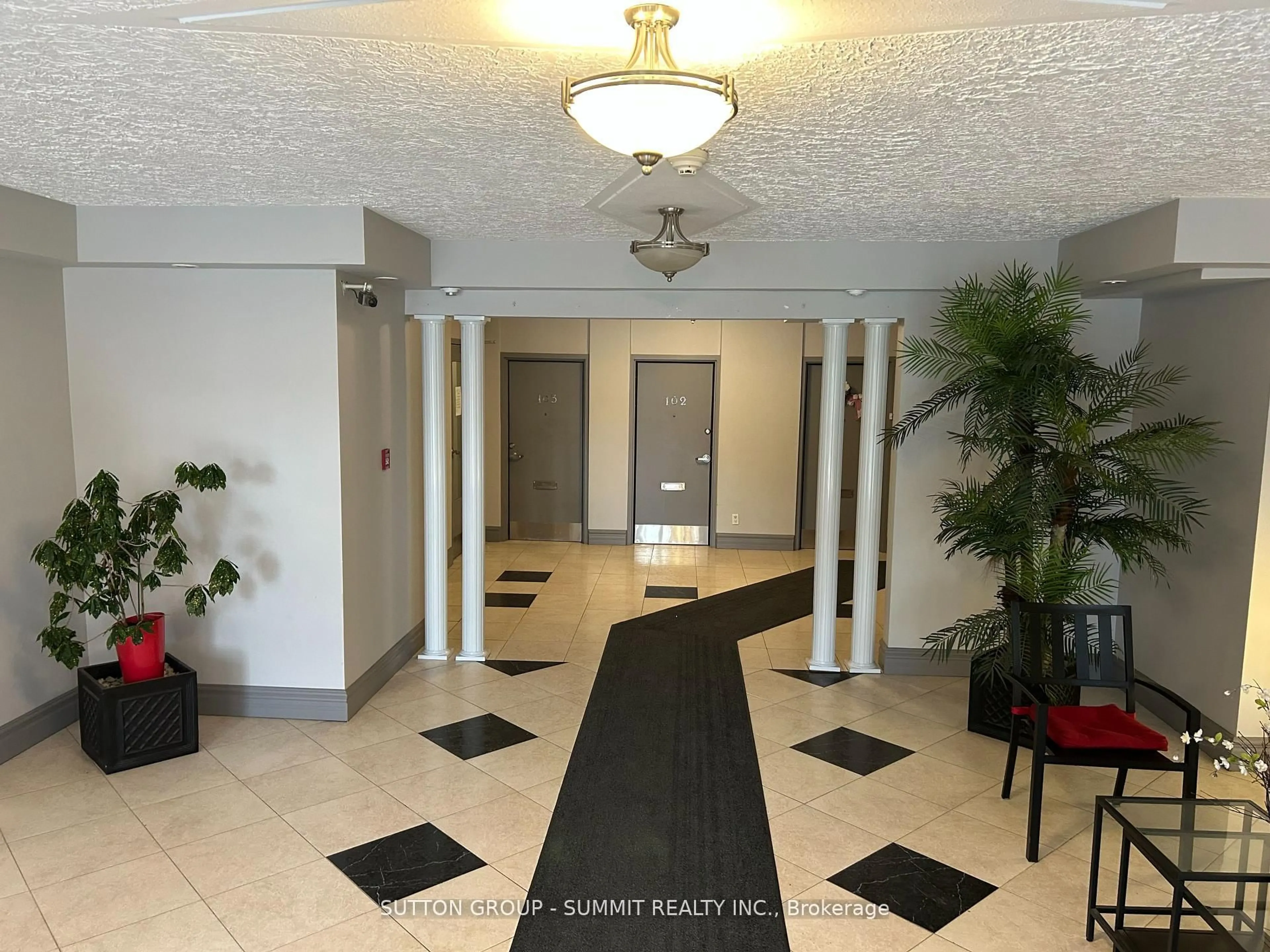 Lobby for 101 Queen St #506, Hamilton Ontario L8P 3R9