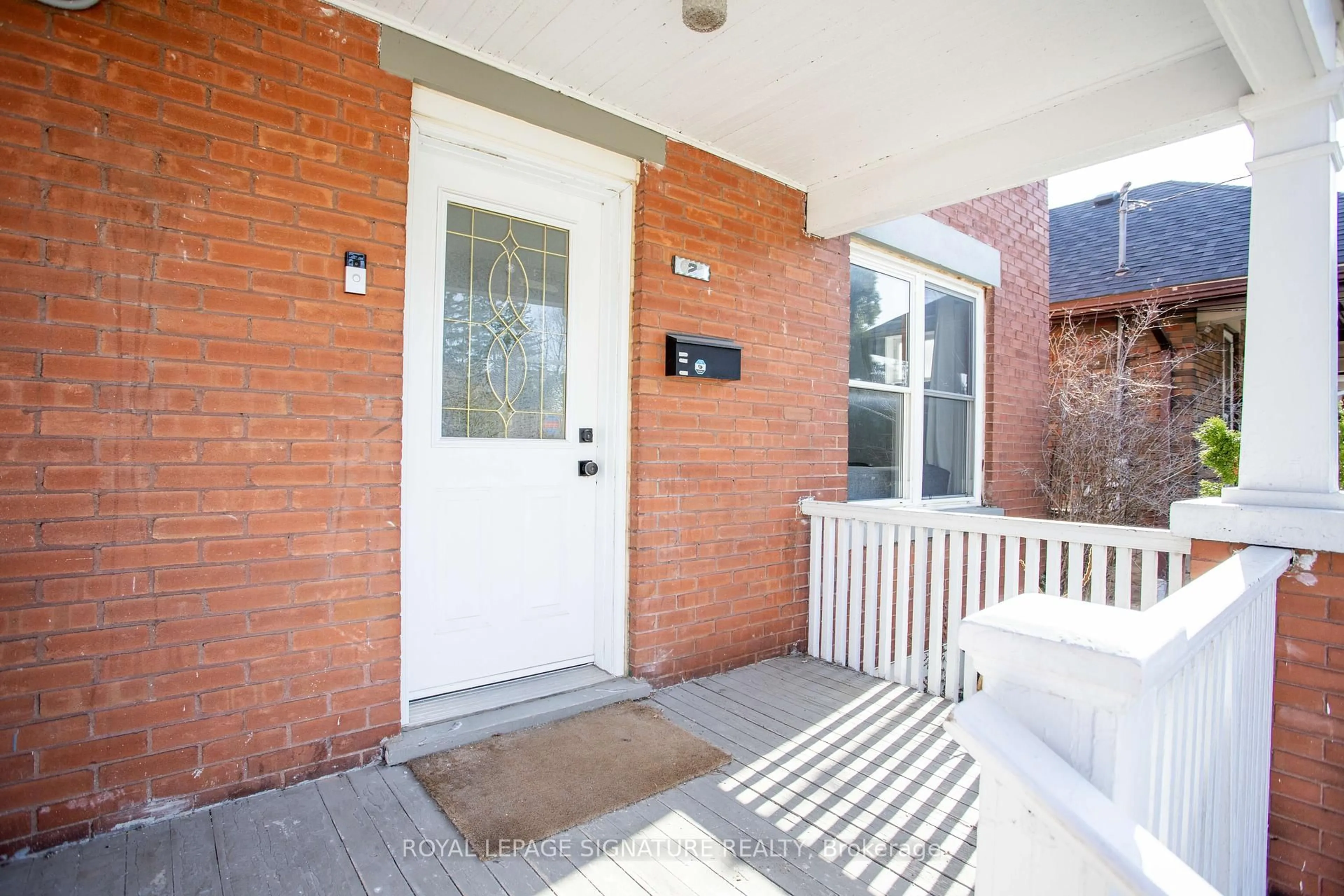 Unknown for 2 McDonald Ave, London North Ontario N6G 1B1