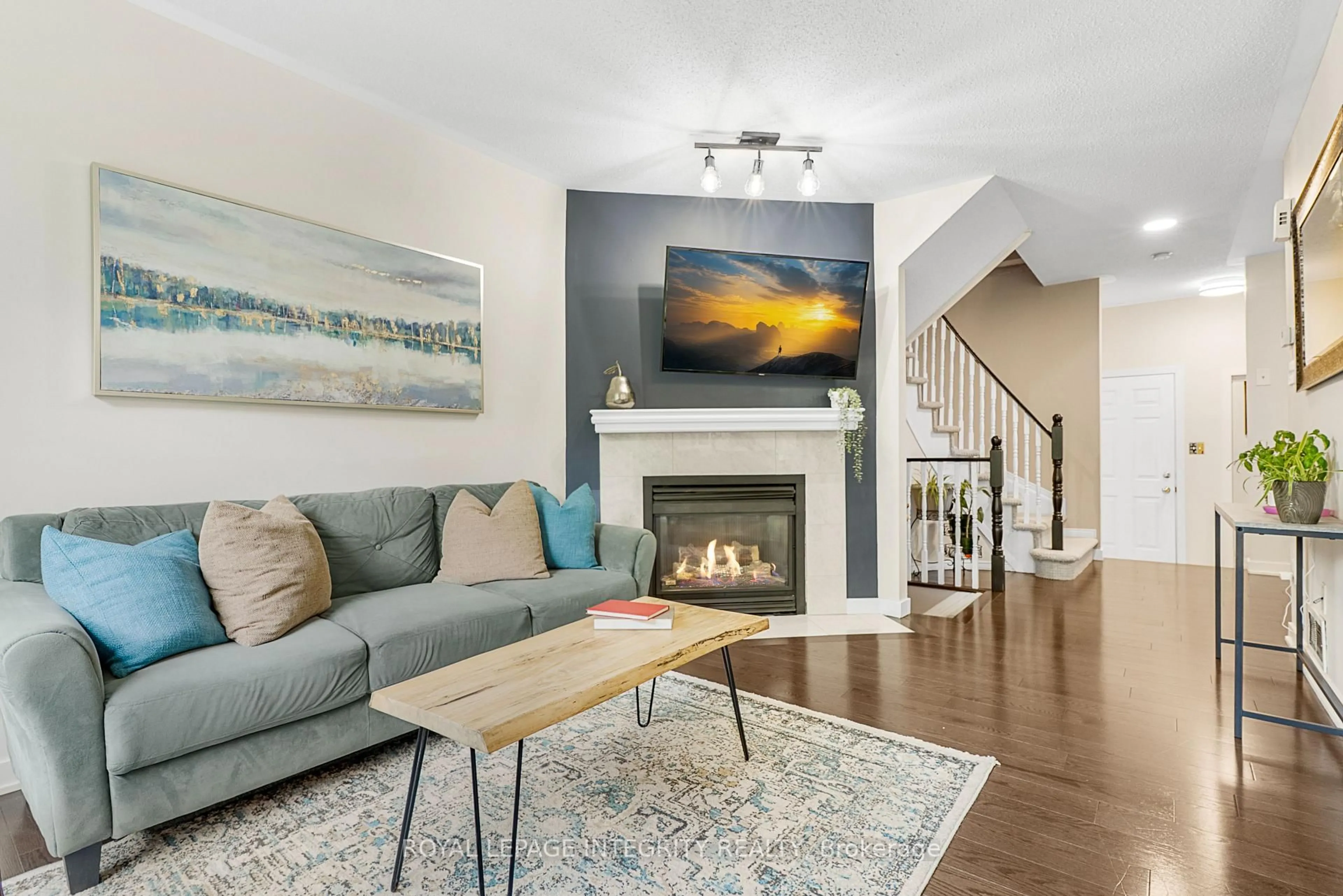 Living room with furniture, unknown for 82 Blackdome Cres, Ottawa Ontario K2T 1B1