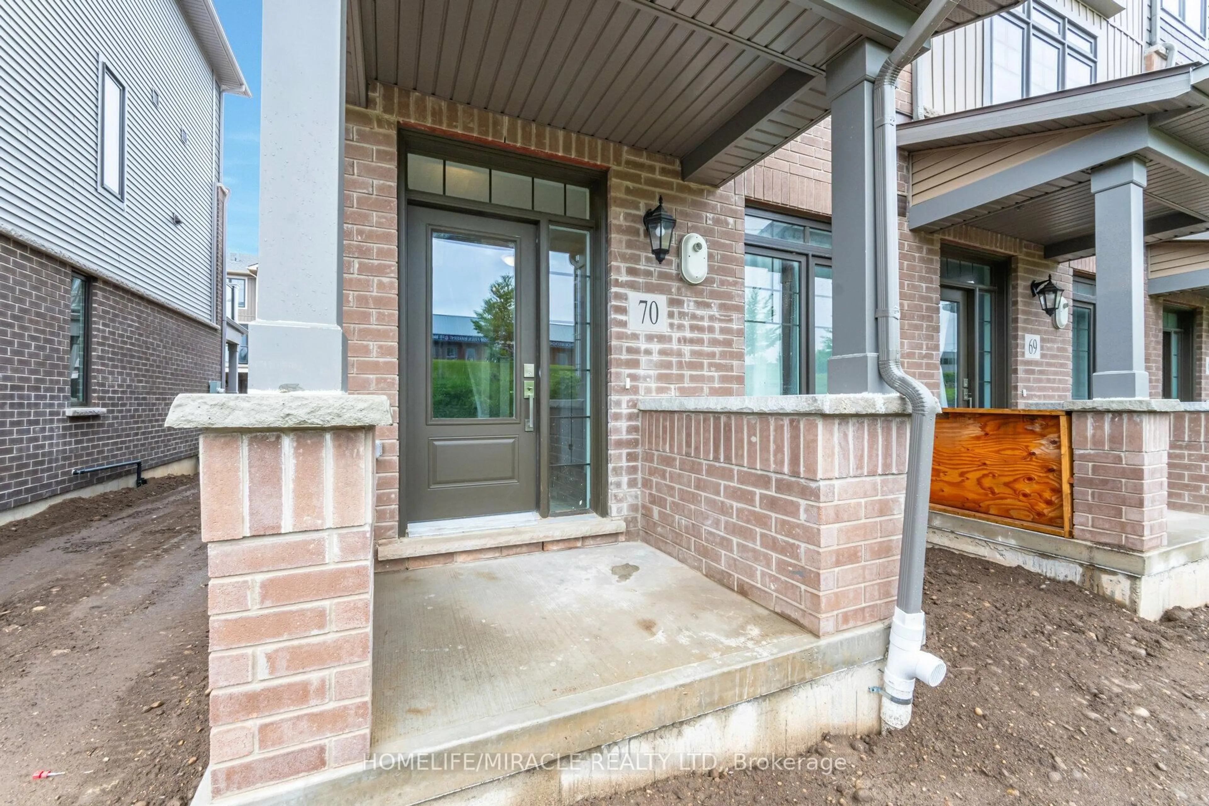 Unknown for 10 Birmingham Dr #70, Cambridge Ontario N1R 0C6