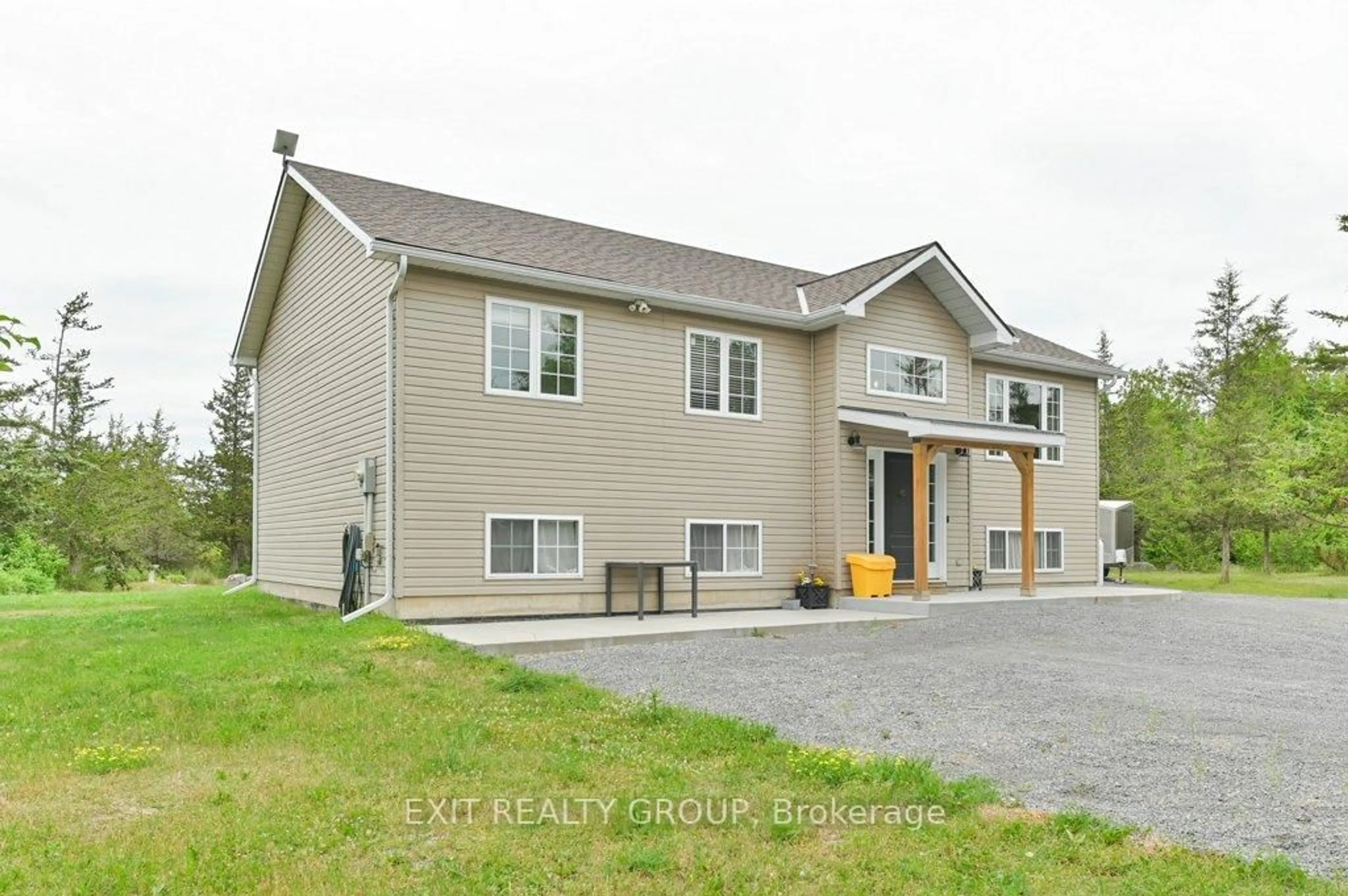 Home with vinyl exterior material, unknown for 2073 Shannon Rd, Shannonville Ontario K0K 3A0