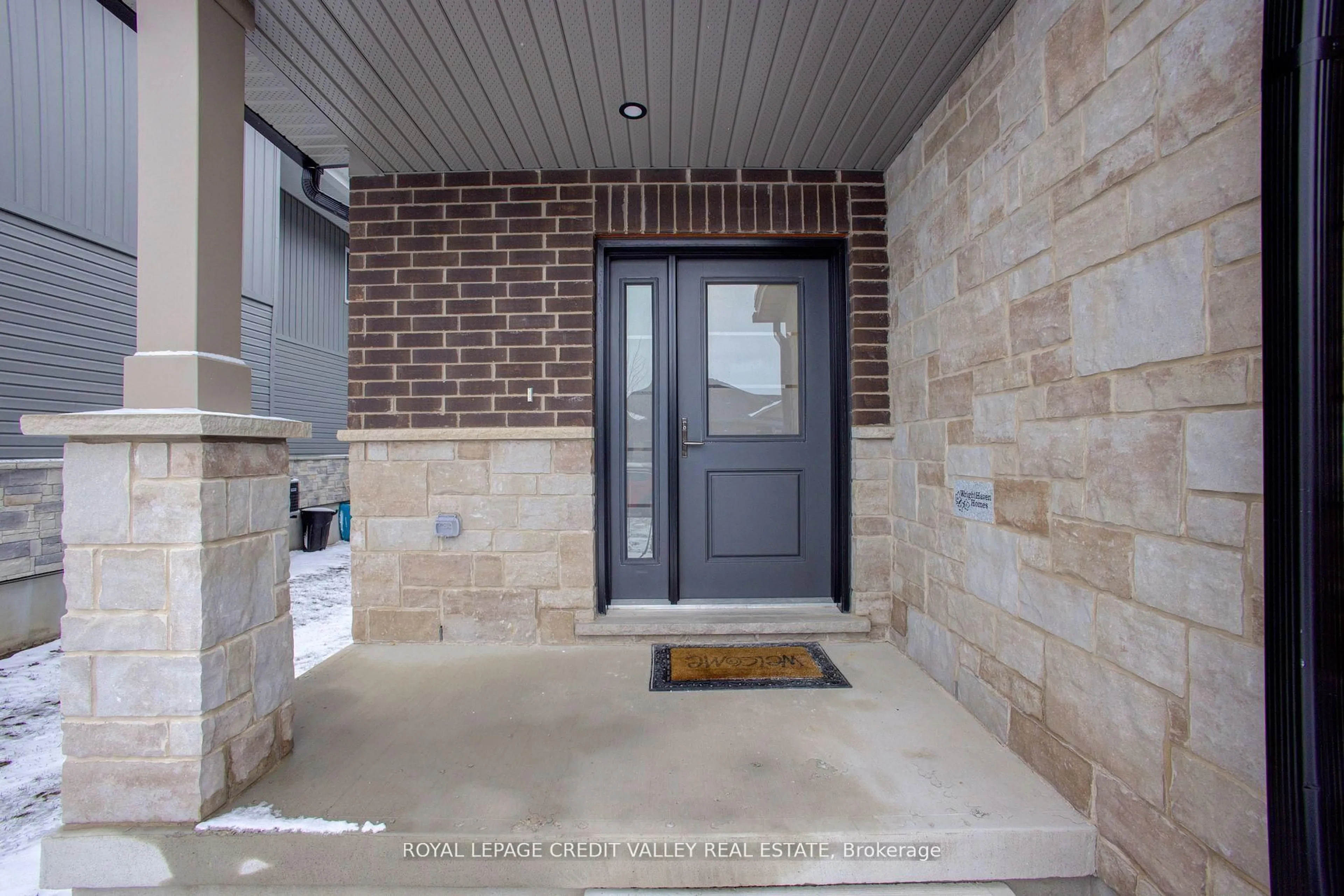 Indoor entryway for 111 Stephenson Way, Minto Ontario N0G 2P0