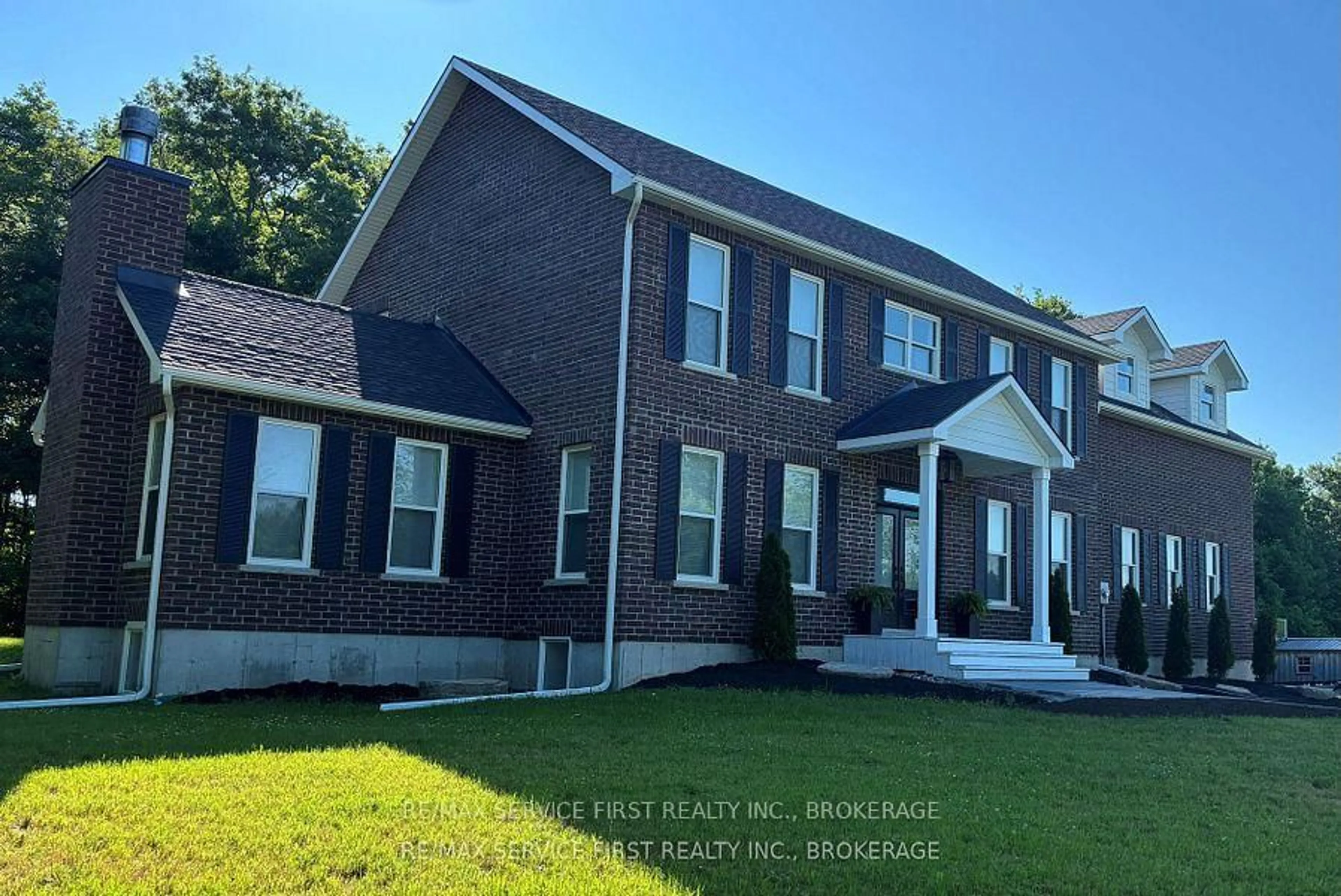 Home with brick exterior material, unknown for 1012 Applewood Lane, Inverary Ontario K0H 1X0