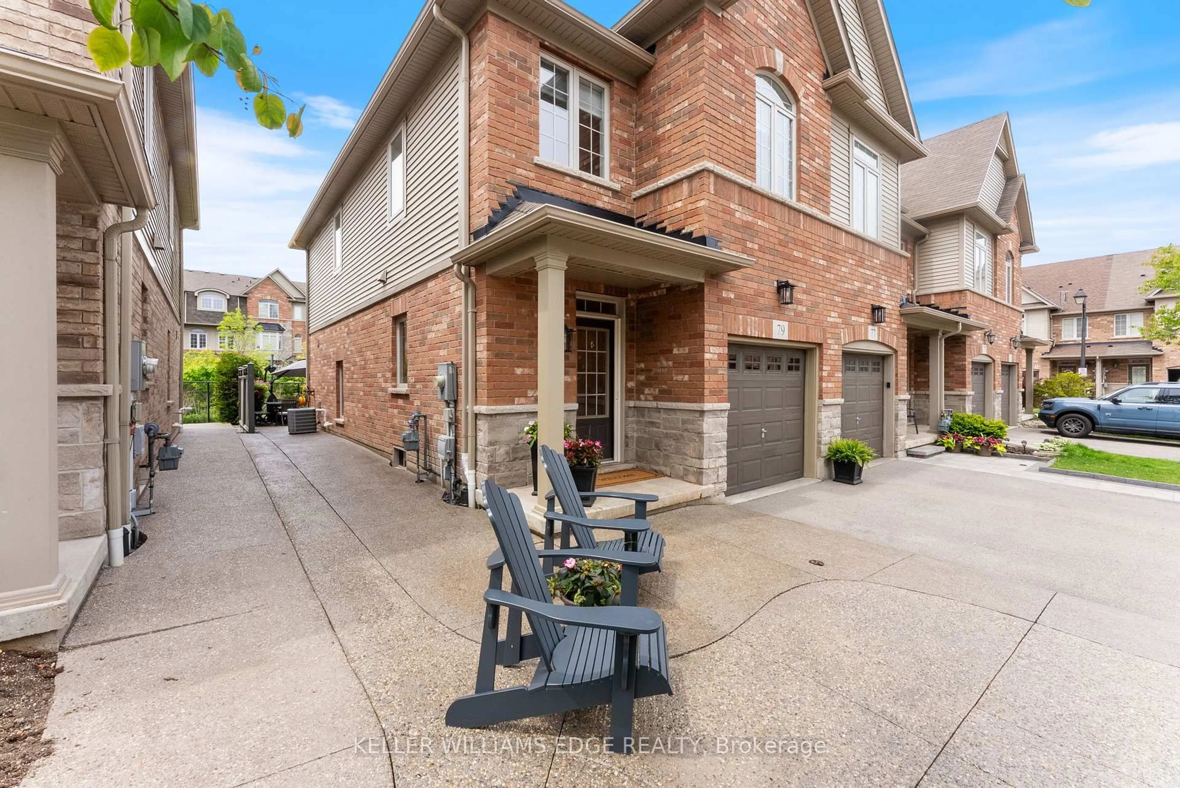 Patio, street for 515 Winston Rd #79, Grimsby Ontario L3M 0C8