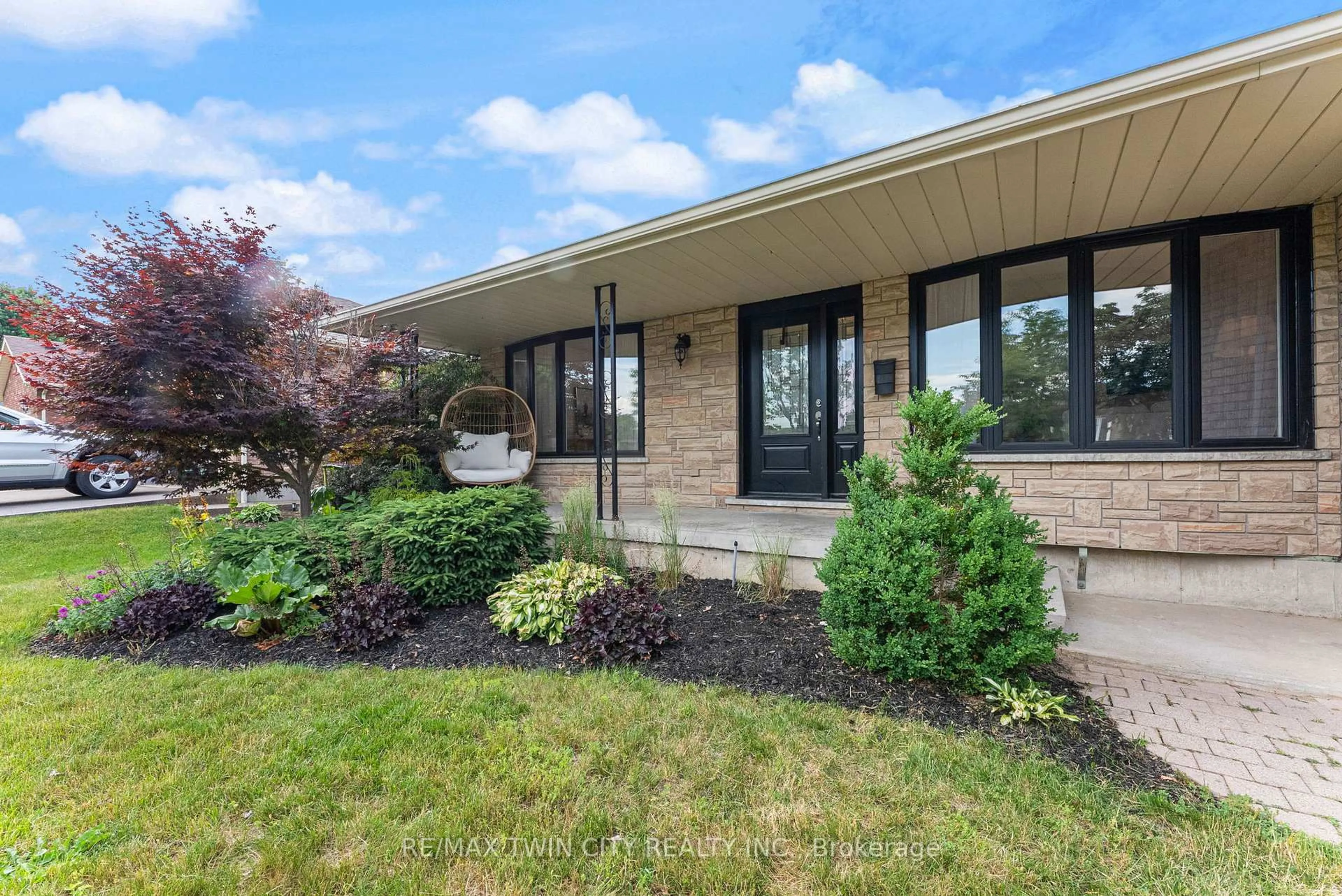 Home with brick exterior material, street for 26 Belaire Rd, Brantford Ontario N3R 6Z3
