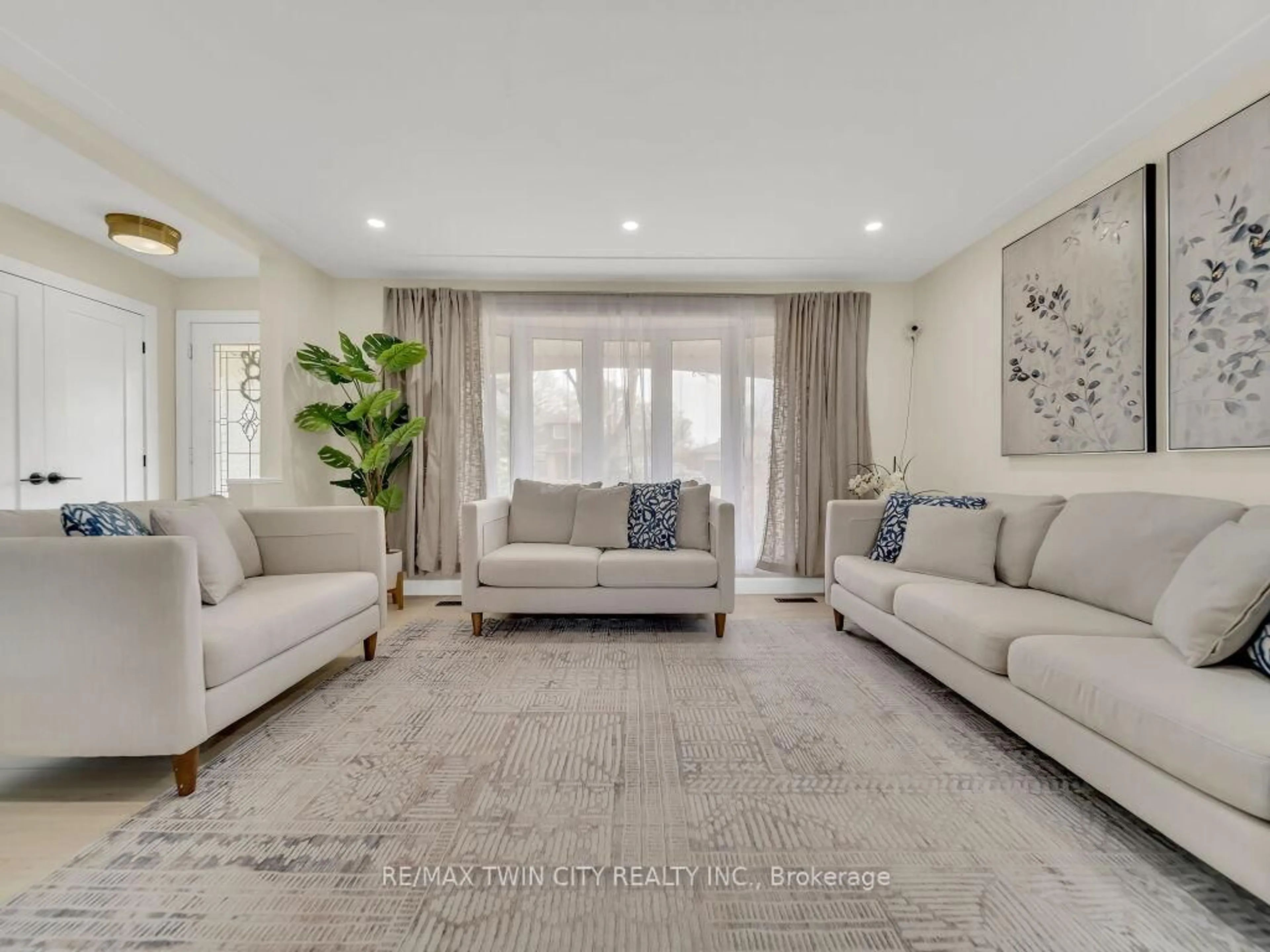 Living room with furniture, unknown for 75 Bettley Cres, Kitchener Ontario N2B 2N7