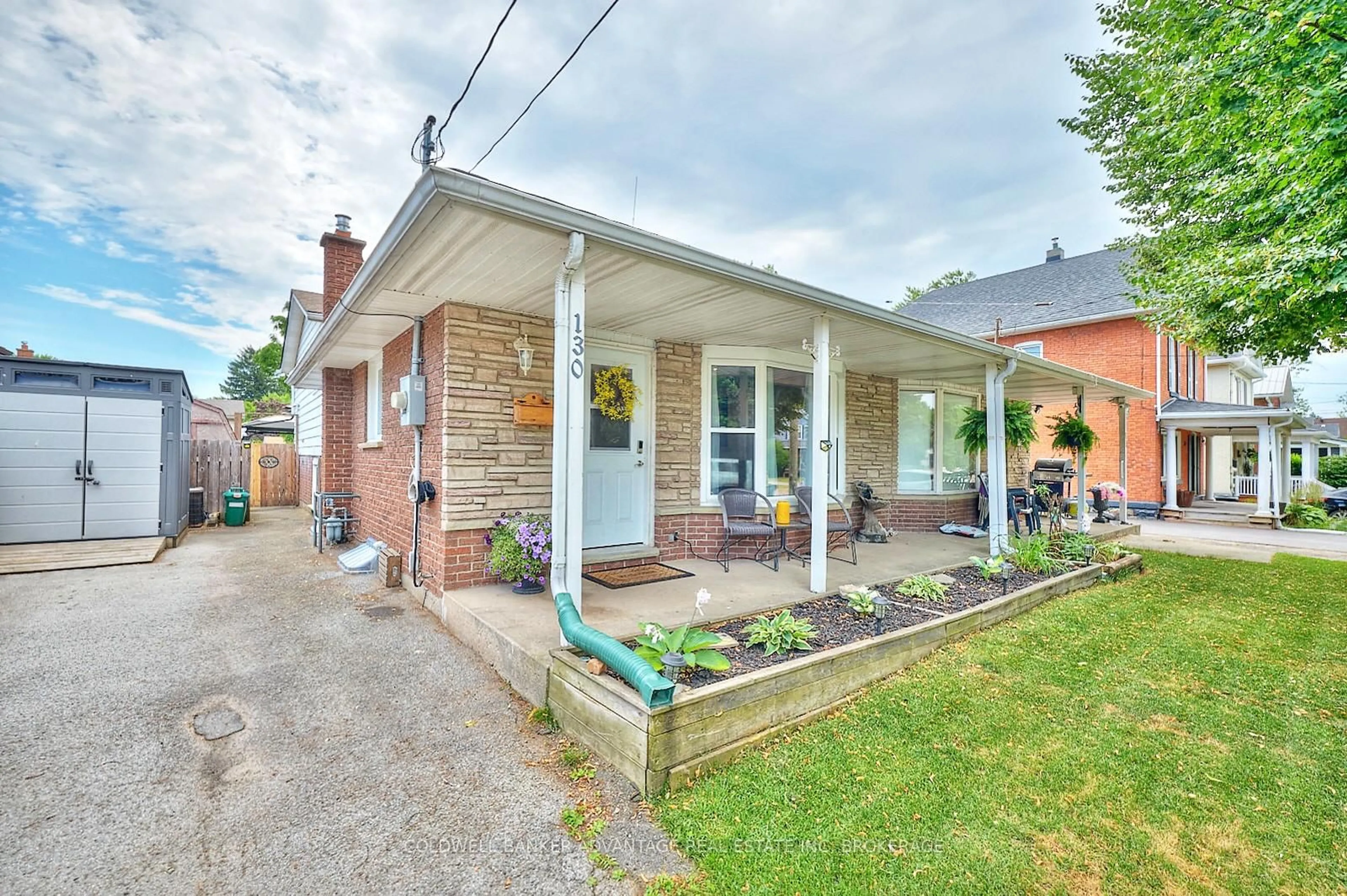 Home with brick exterior material, street for 130 Aqueduct St, Welland Ontario L3C 1C2