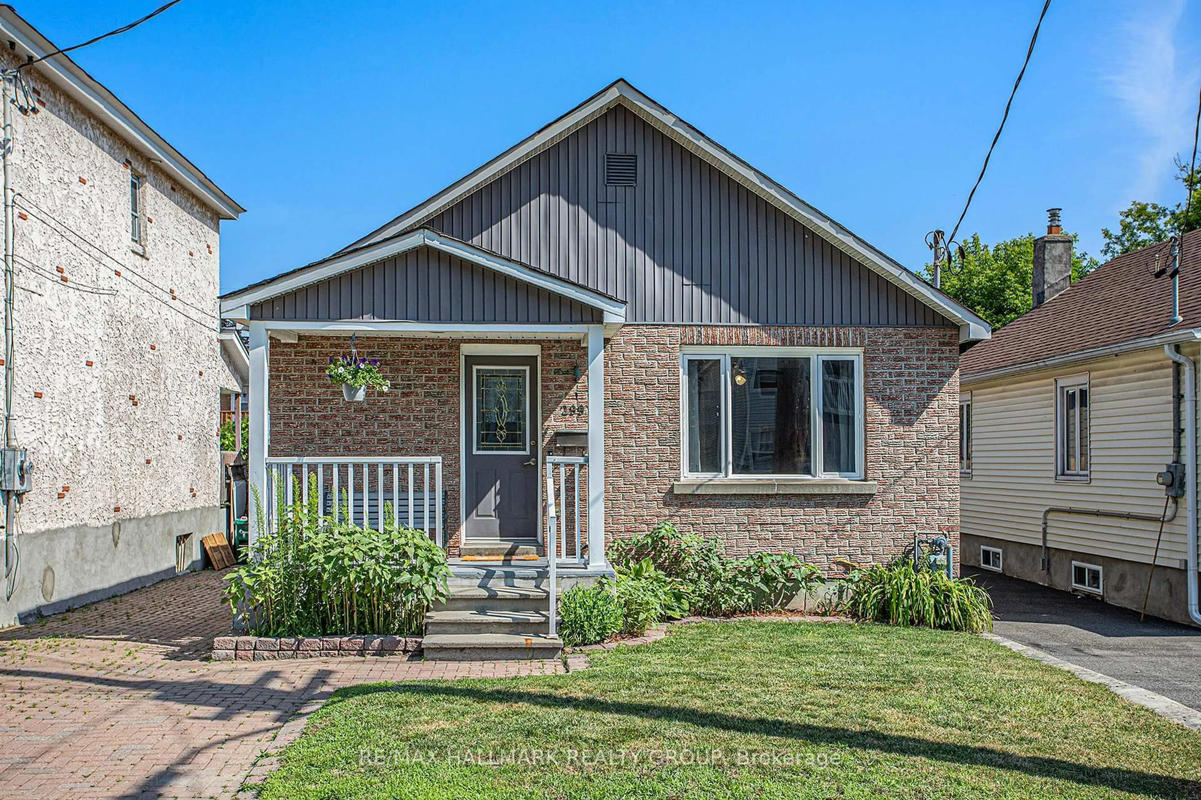 Home with brick exterior material, street for 299 Montfort St, Ottawa Ontario K1L 5N7