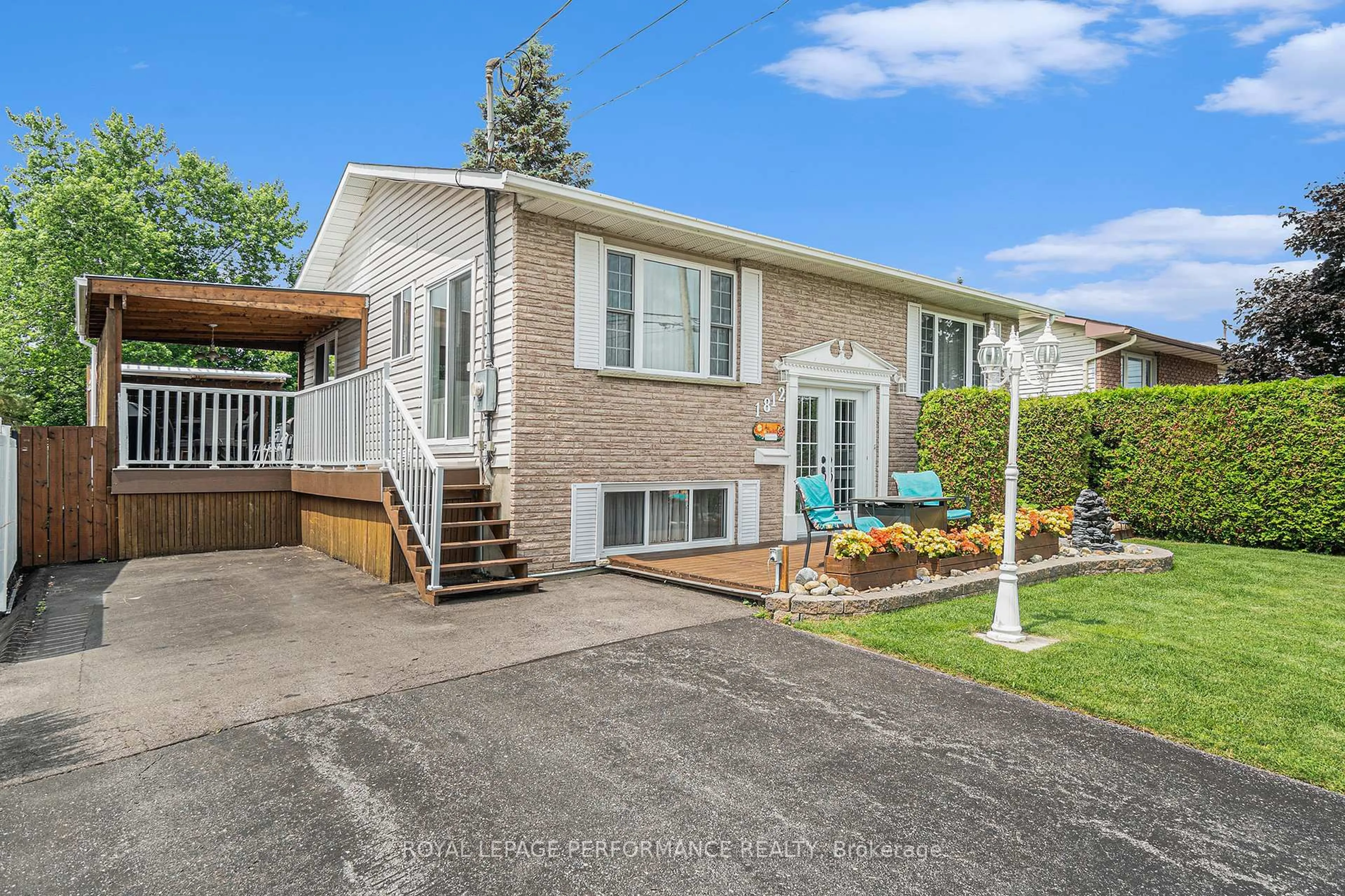 Home with vinyl exterior material, street for 1812 Brookdale Ave, Cornwall Ontario K6J 5S1