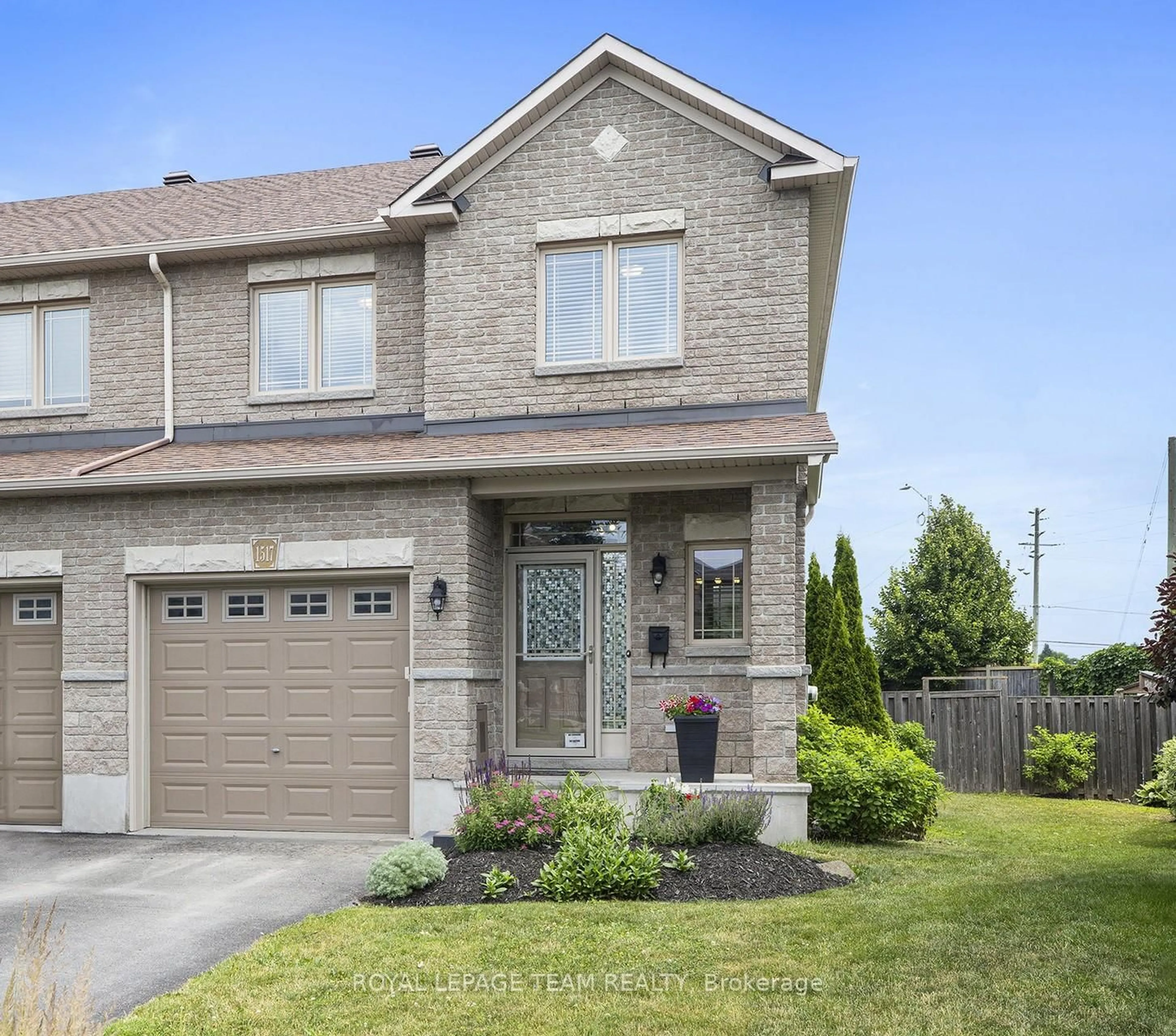 Home with brick exterior material, street for 1517 Carronbridge Circ, Ottawa Ontario K2M 0G7