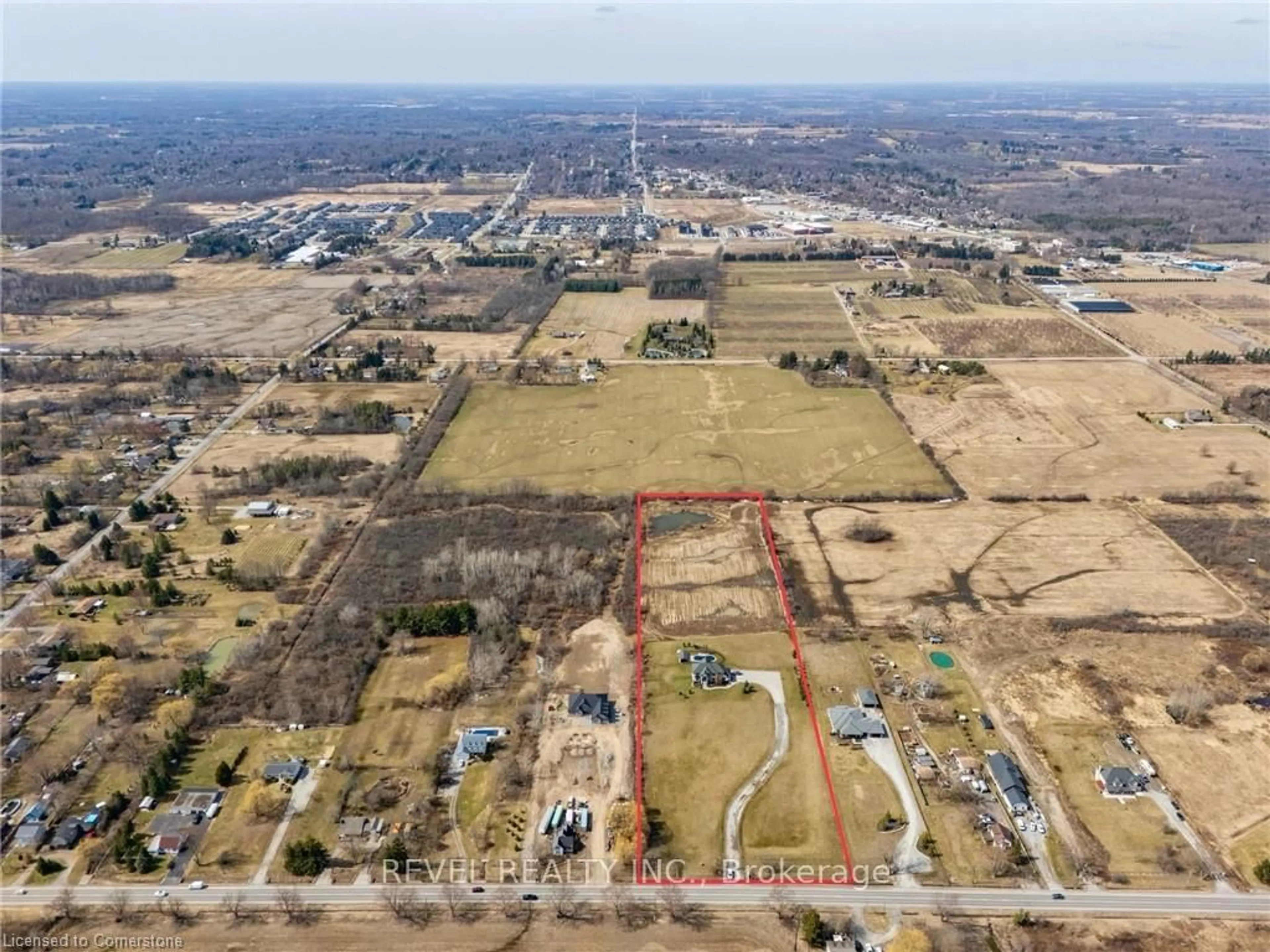 A pic from outside/outdoor area/front of a property/back of a property/a pic from drone, building for 1479 Merrittville Highway, Thorold Ontario L3B 5N5