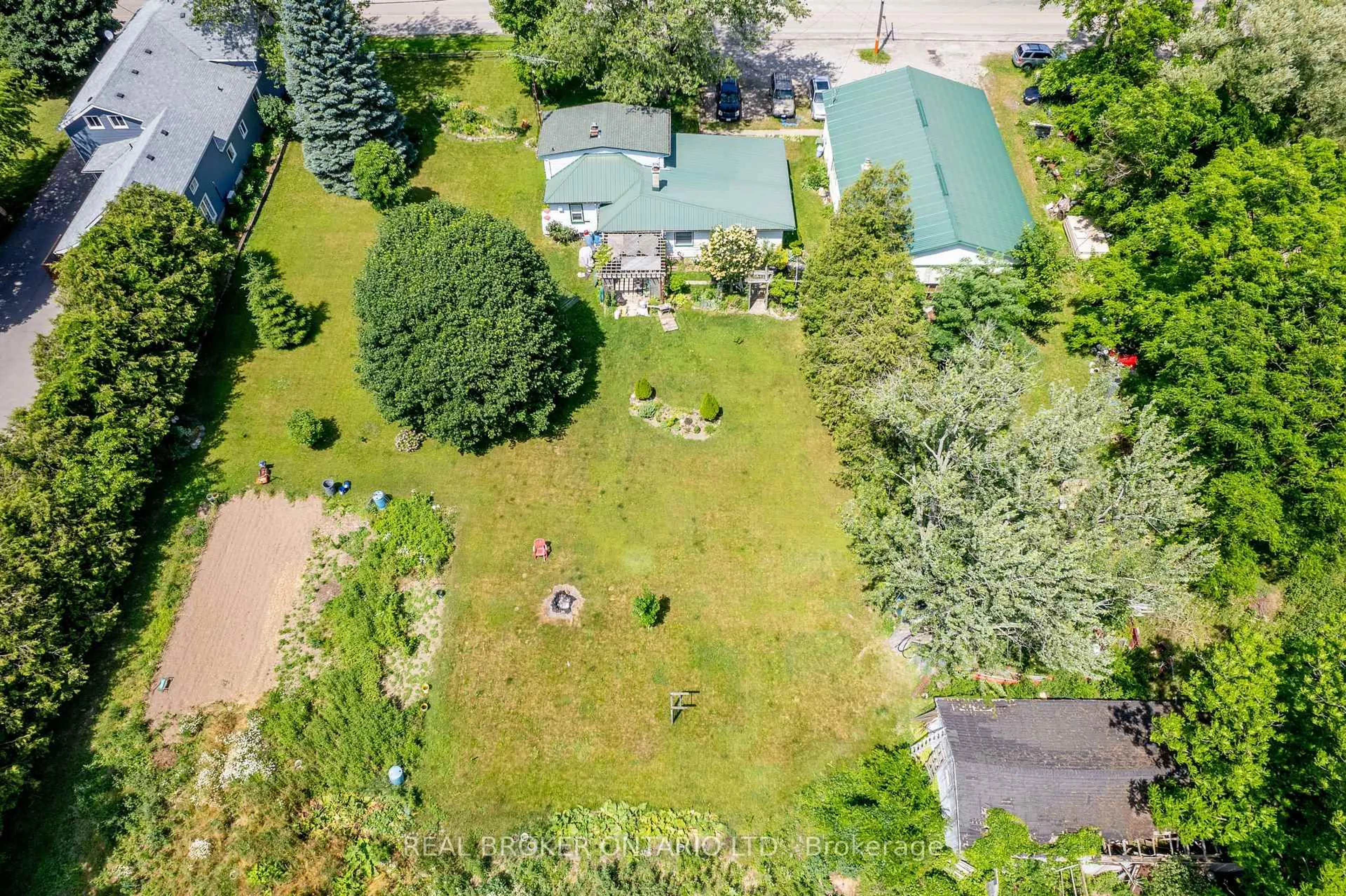 A pic from outside/outdoor area/front of a property/back of a property/a pic from drone, unknown for 1247 Old 8 Highway, Hamilton Ontario L0R 1Z0