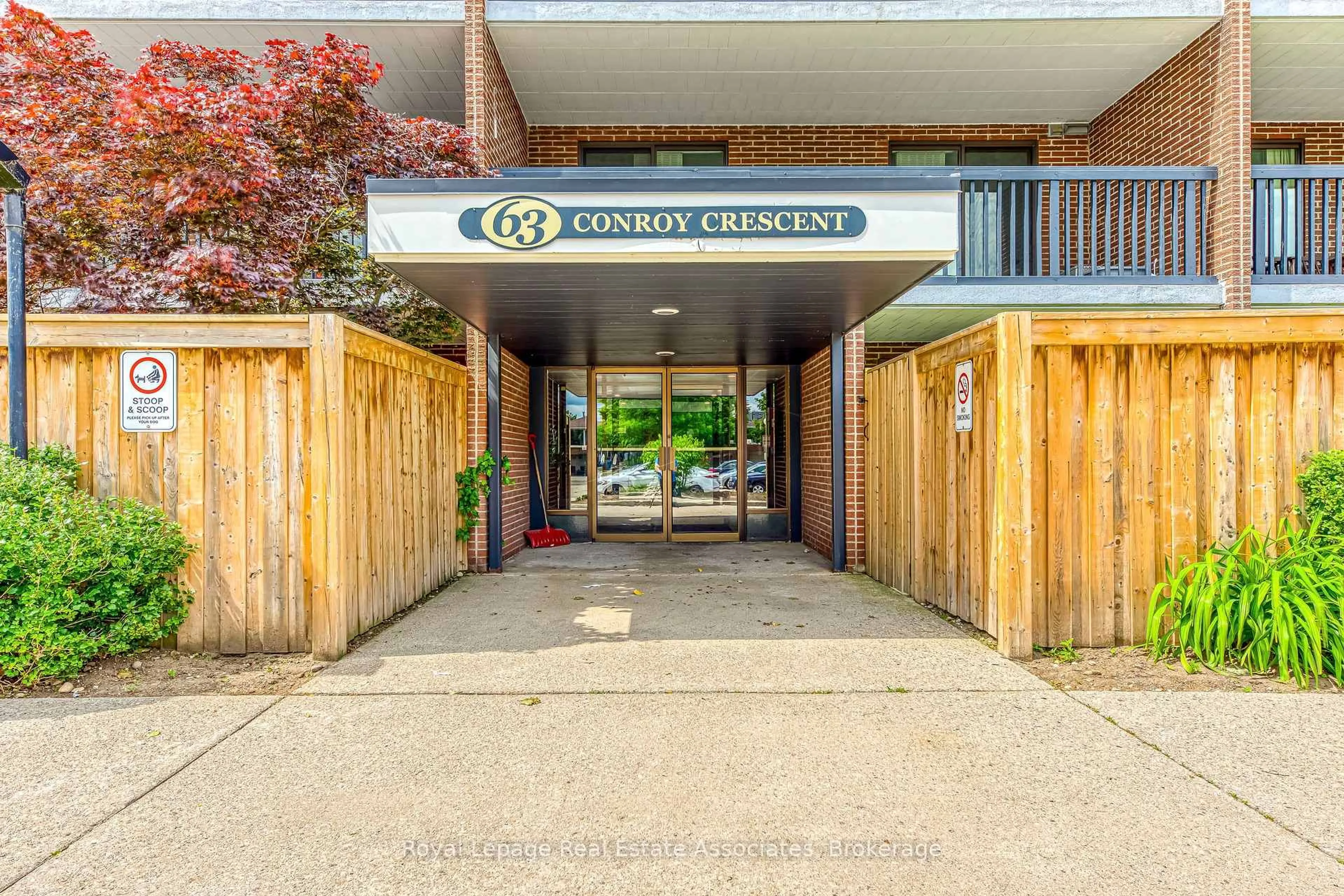 Indoor entryway for 63 Conroy Cres #58, Guelph Ontario N1G 2V5
