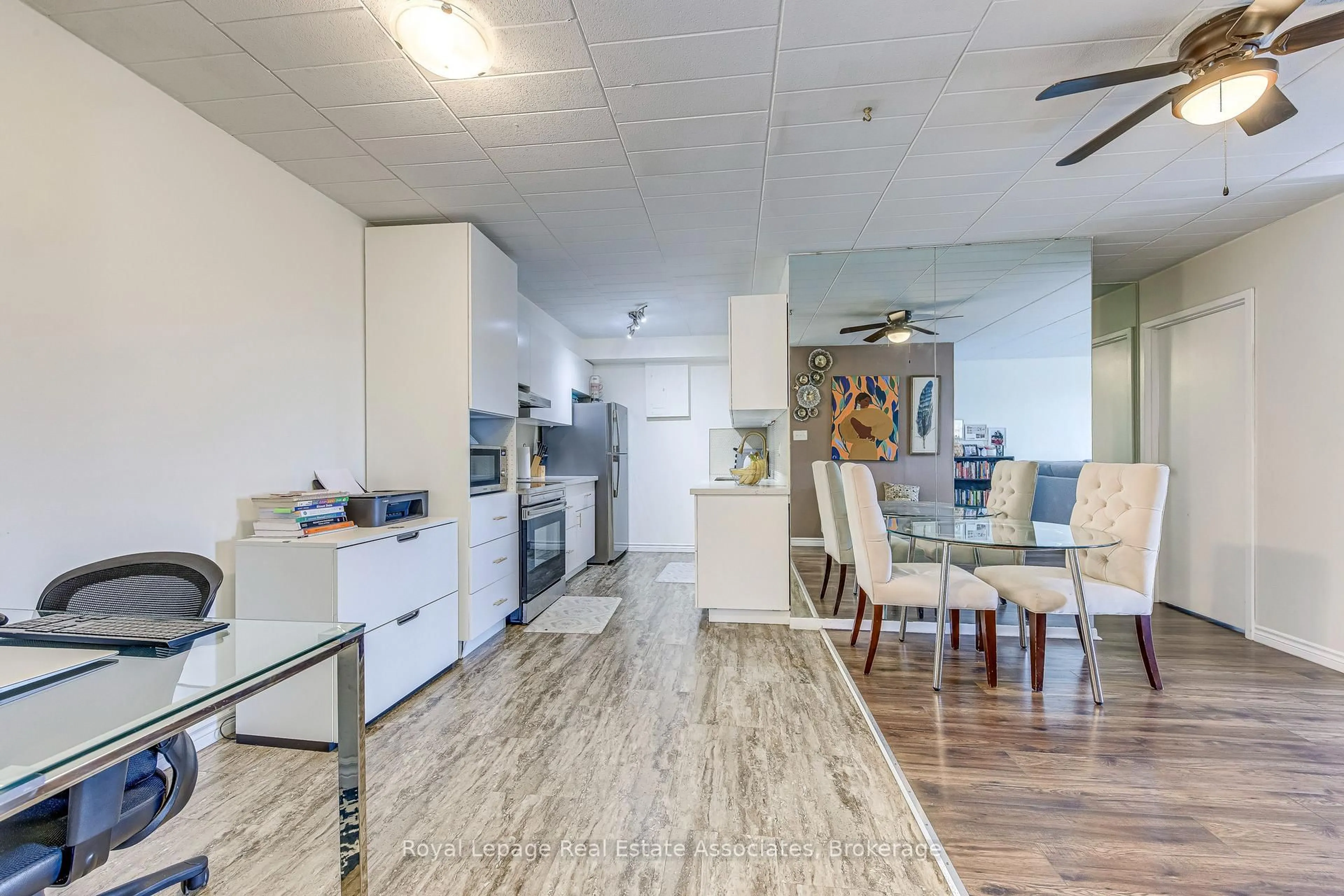 Open concept kitchen, ceramic/tile floor for 63 Conroy Cres #58, Guelph Ontario N1G 2V5
