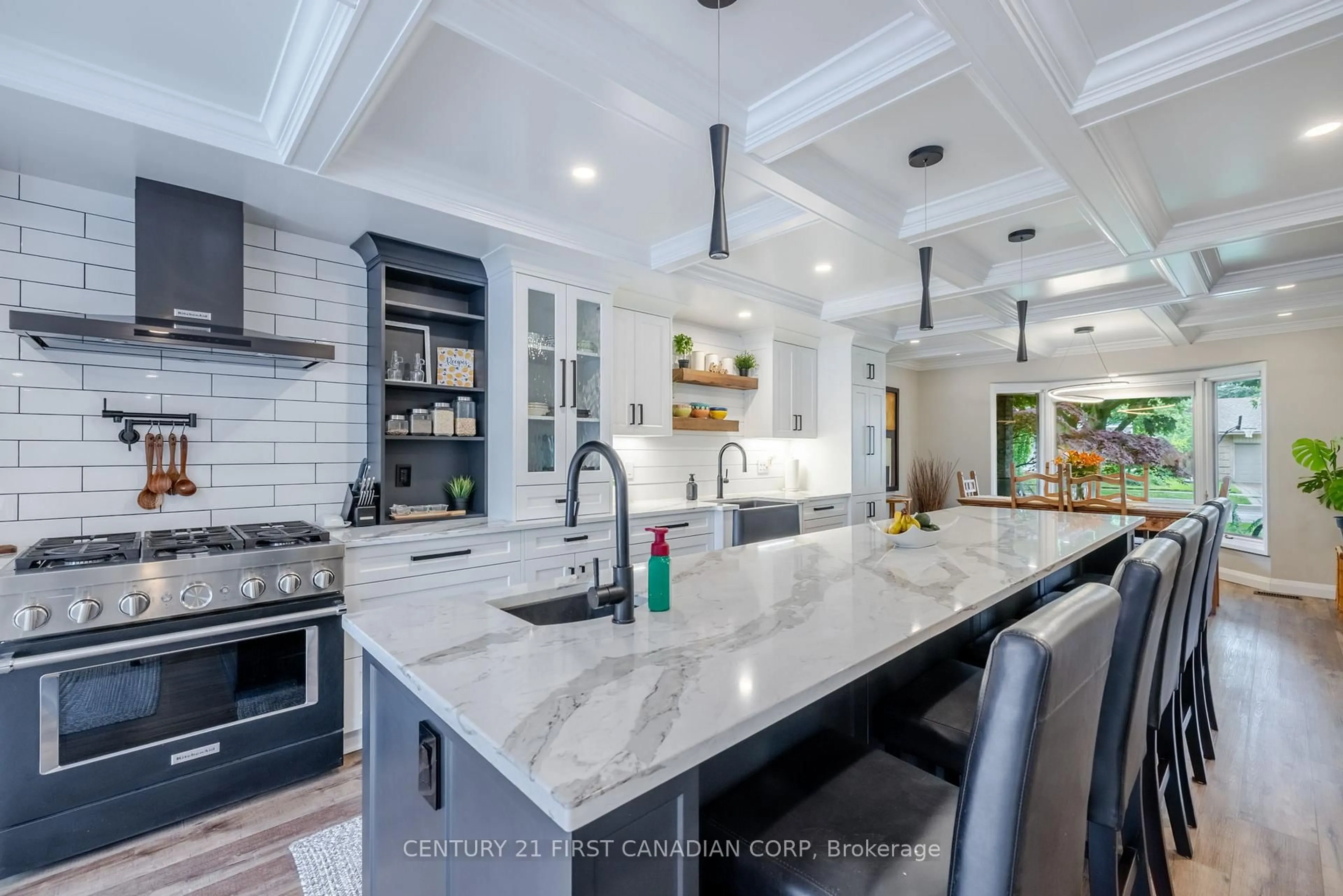 Open concept kitchen, ceramic/tile floor for 1360 Hastings Dr, London North Ontario N5X 2J3