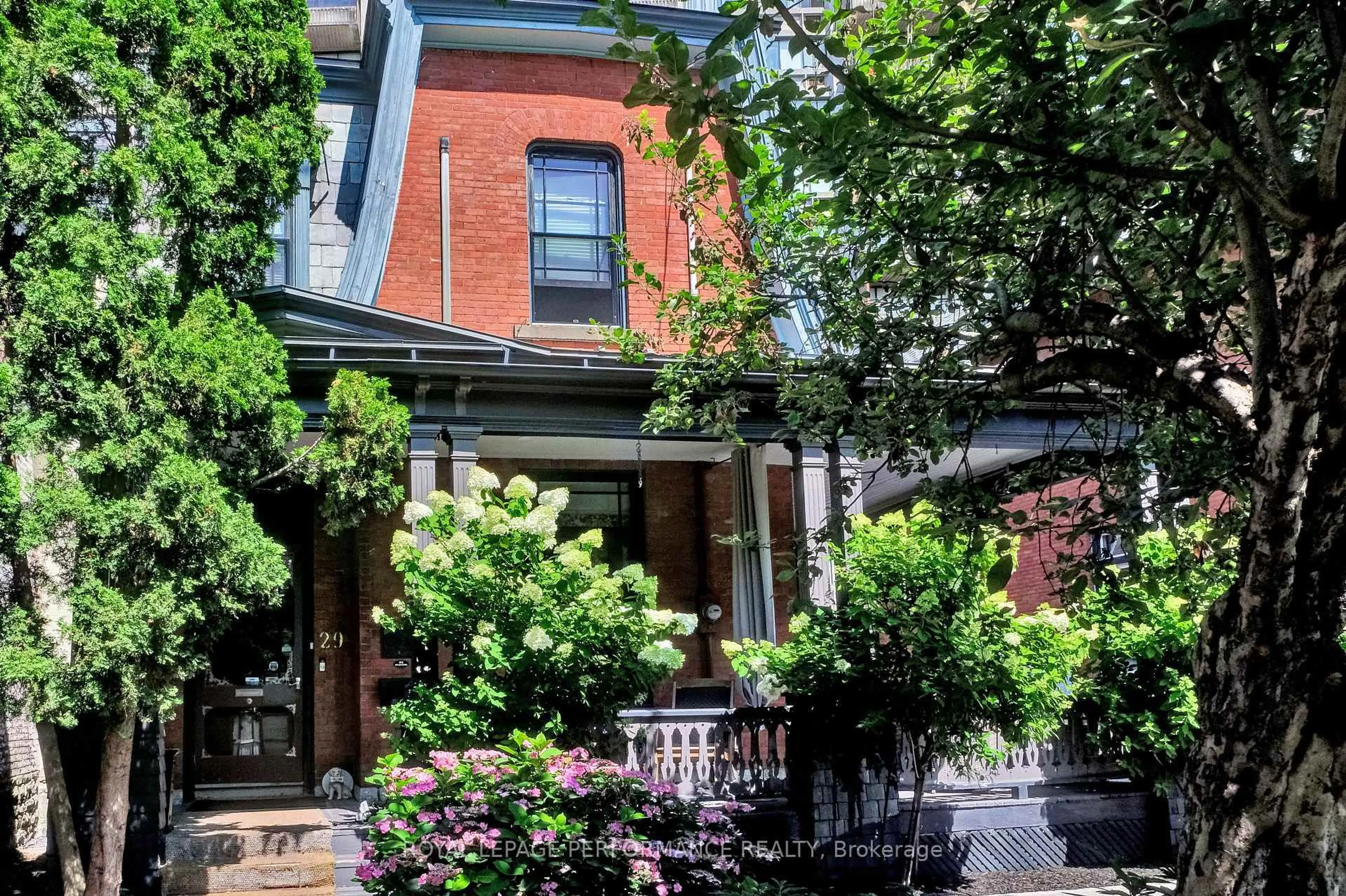 Unknown for 29 Somerset St, Ottawa Ontario K2P 0H3