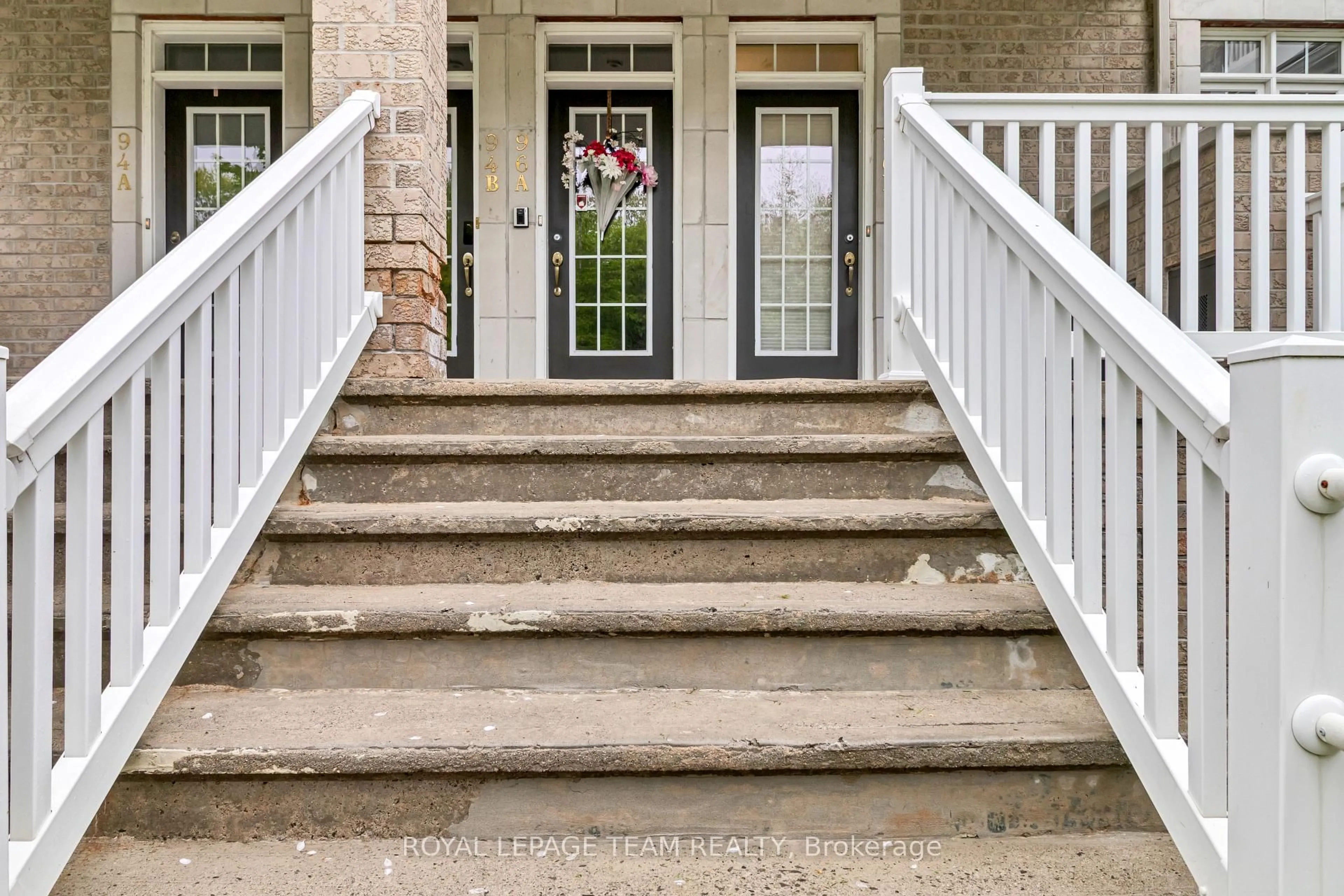 Stairs for 96 Stonehaven Dr #B, Ottawa Ontario K2M 0C4