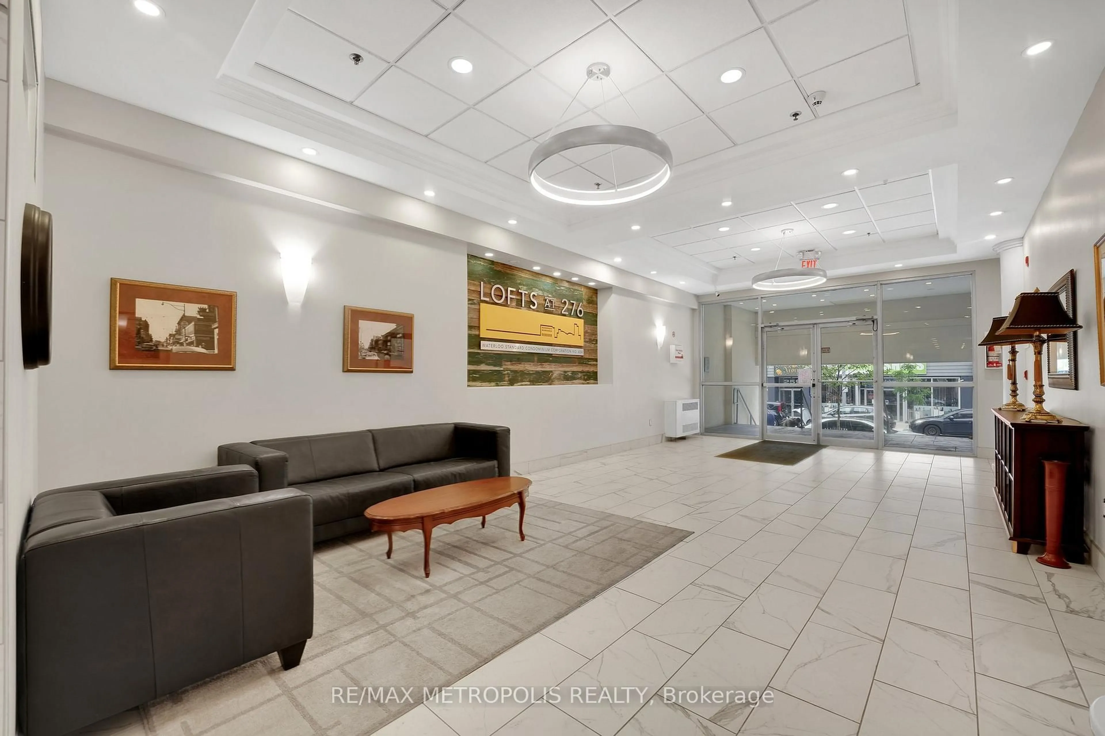 Lobby for 276 King St #207, Kitchener Ontario N2G 1B6