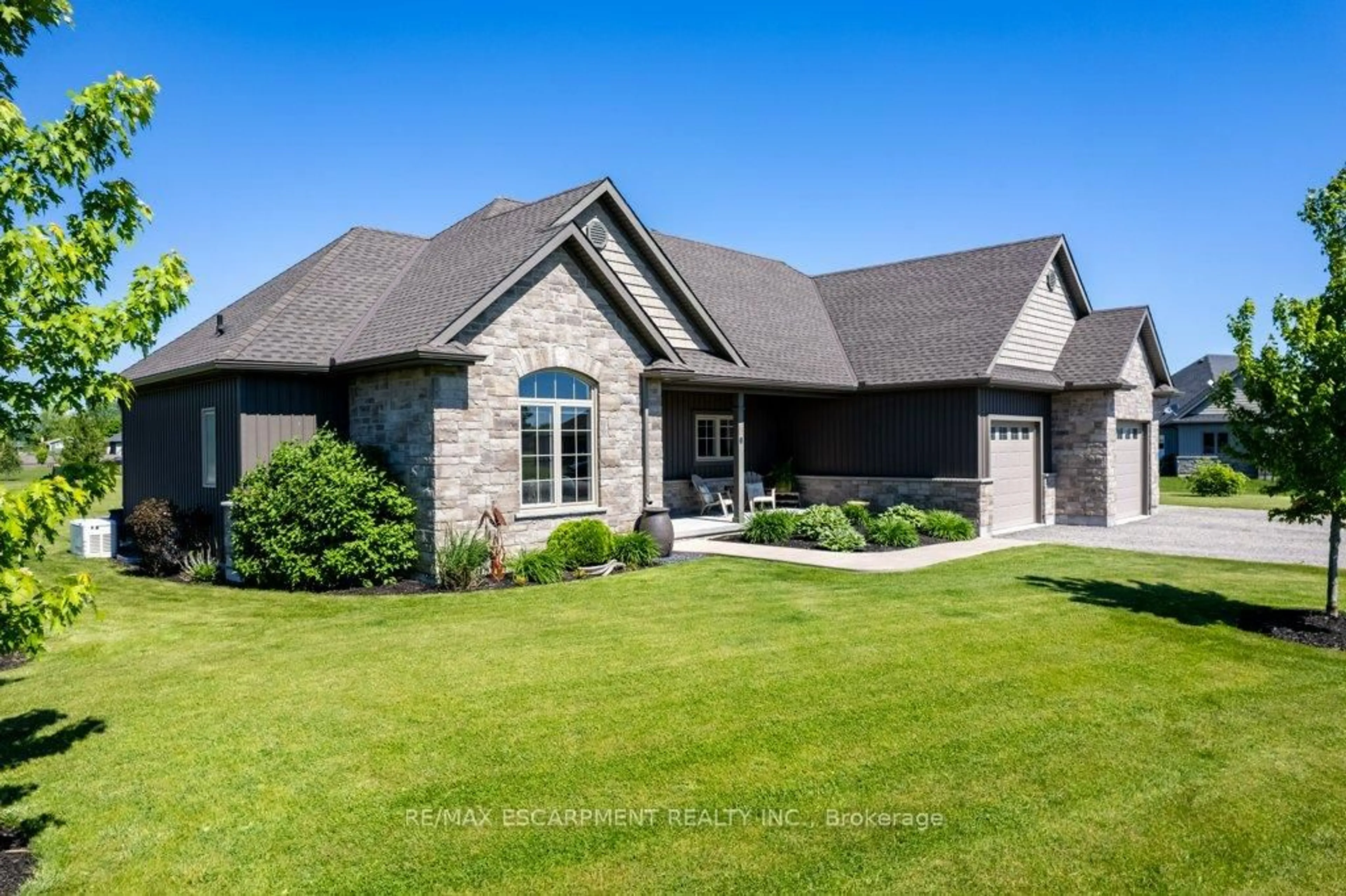 Home with brick exterior material, street for 6 Silverthorne Crt, Haldimand Ontario N1A 2W2