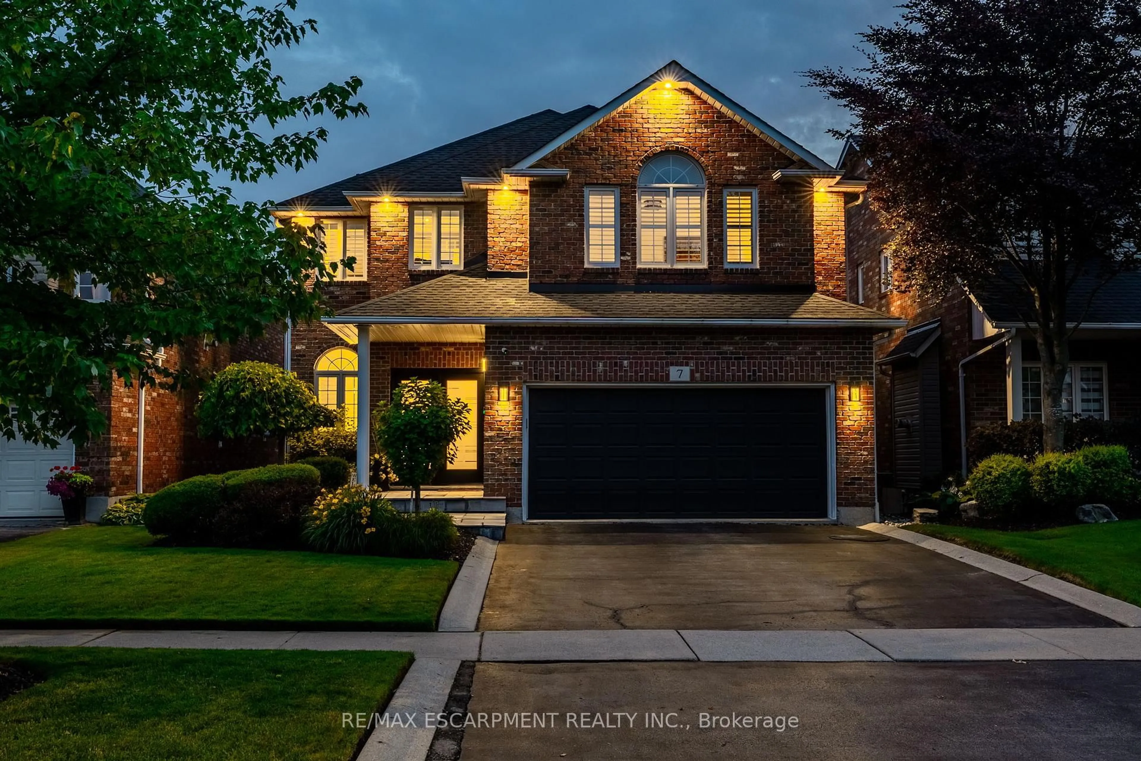 Home with brick exterior material, street for 7 Volterra Crt, Hamilton Ontario L8B 0K7