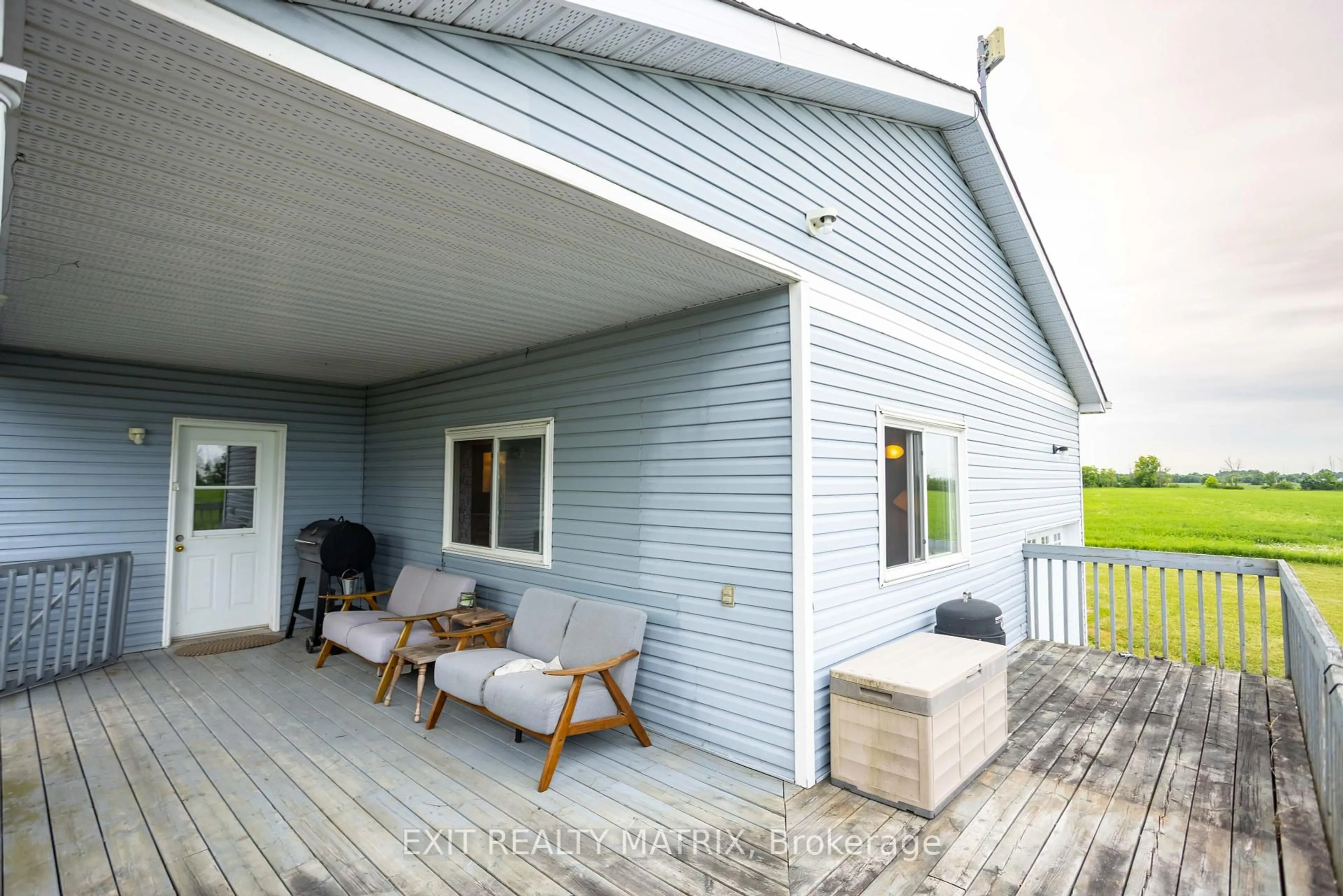 Patio, water/lake/river/ocean view for 859 800 Rte, The Nation Ontario K0A 3C0