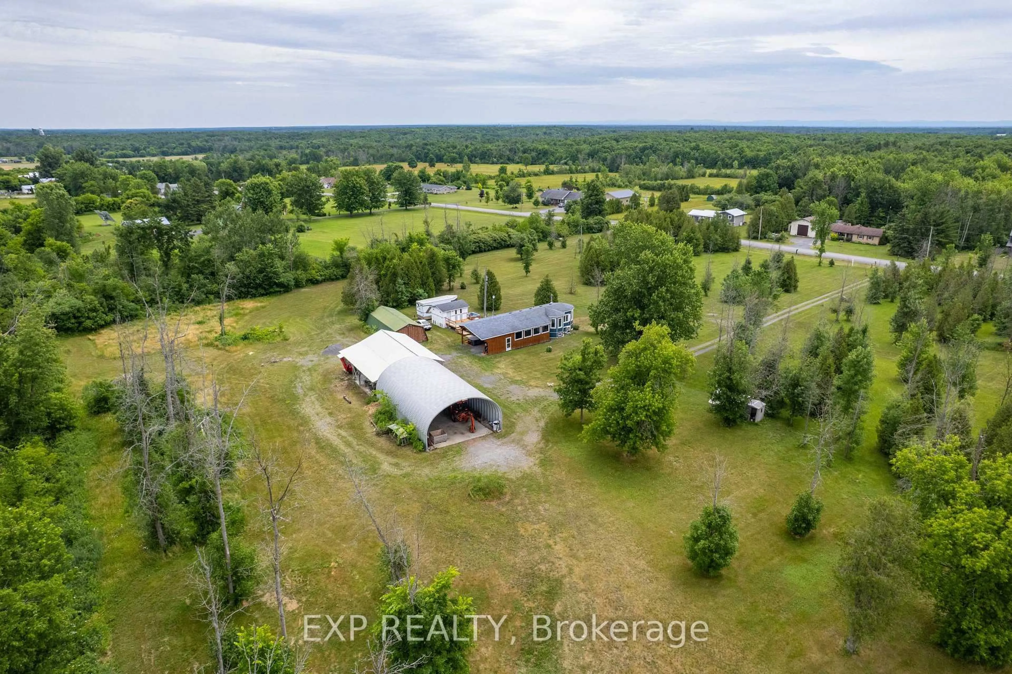 A pic from outside/outdoor area/front of a property/back of a property/a pic from drone, building for 16791 Myers Rd, South Stormont Ontario K0C 2A0