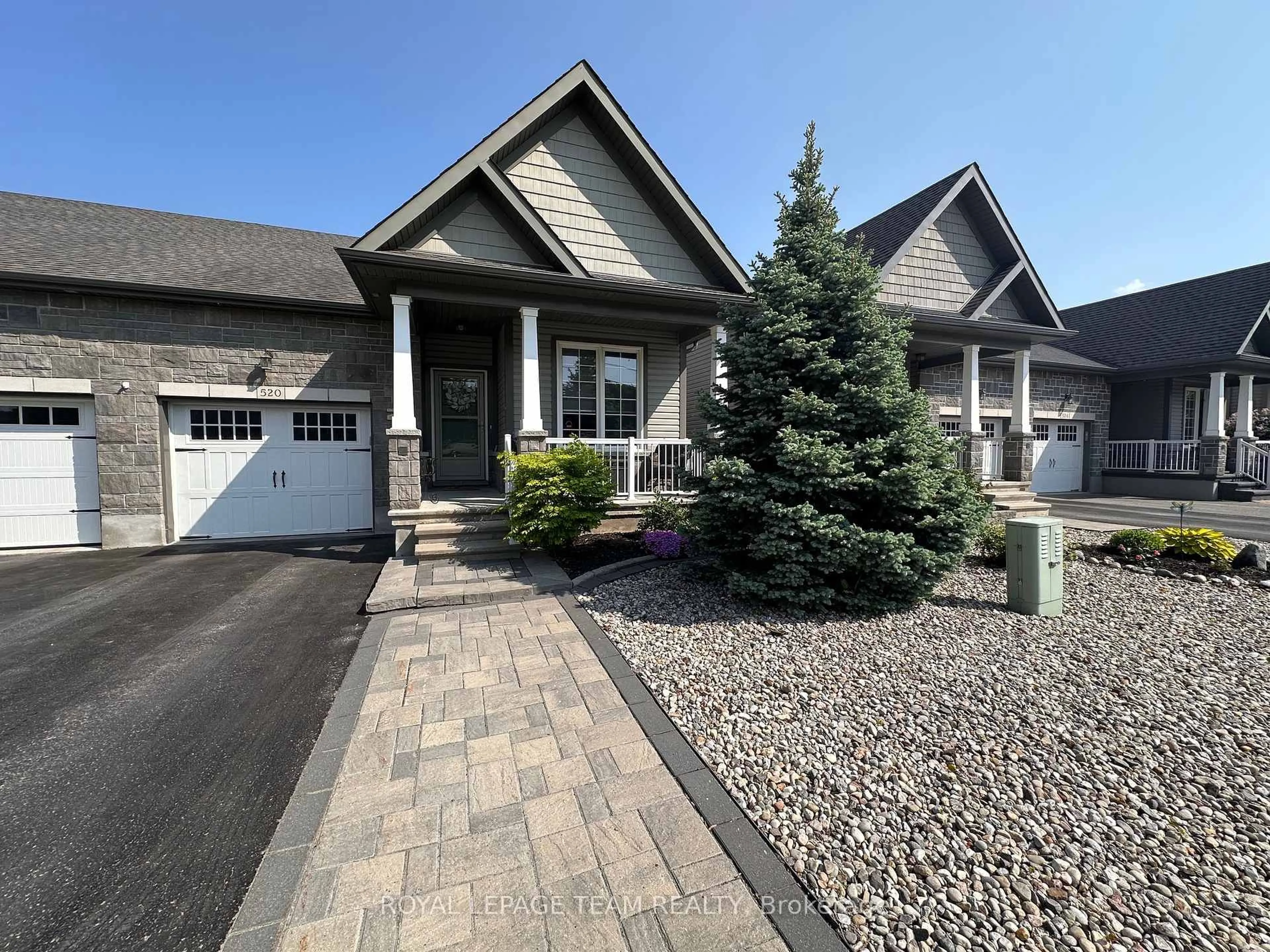 Home with vinyl exterior material, street for 520 Clothier St, North Grenville Ontario K0G 1J0